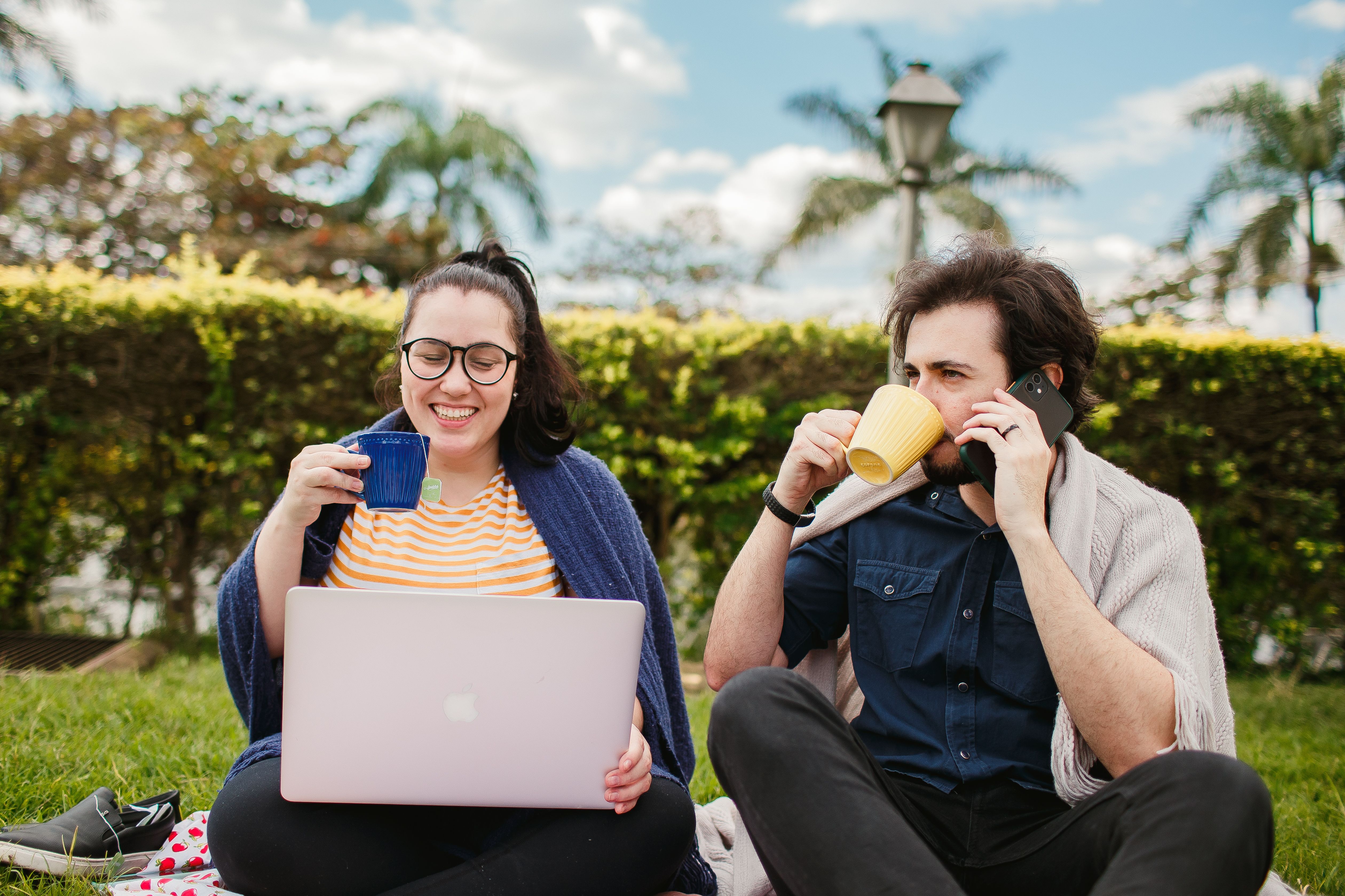 lifestyle hours lifestyle working hours — Photo by Helena Lopes on Pexels