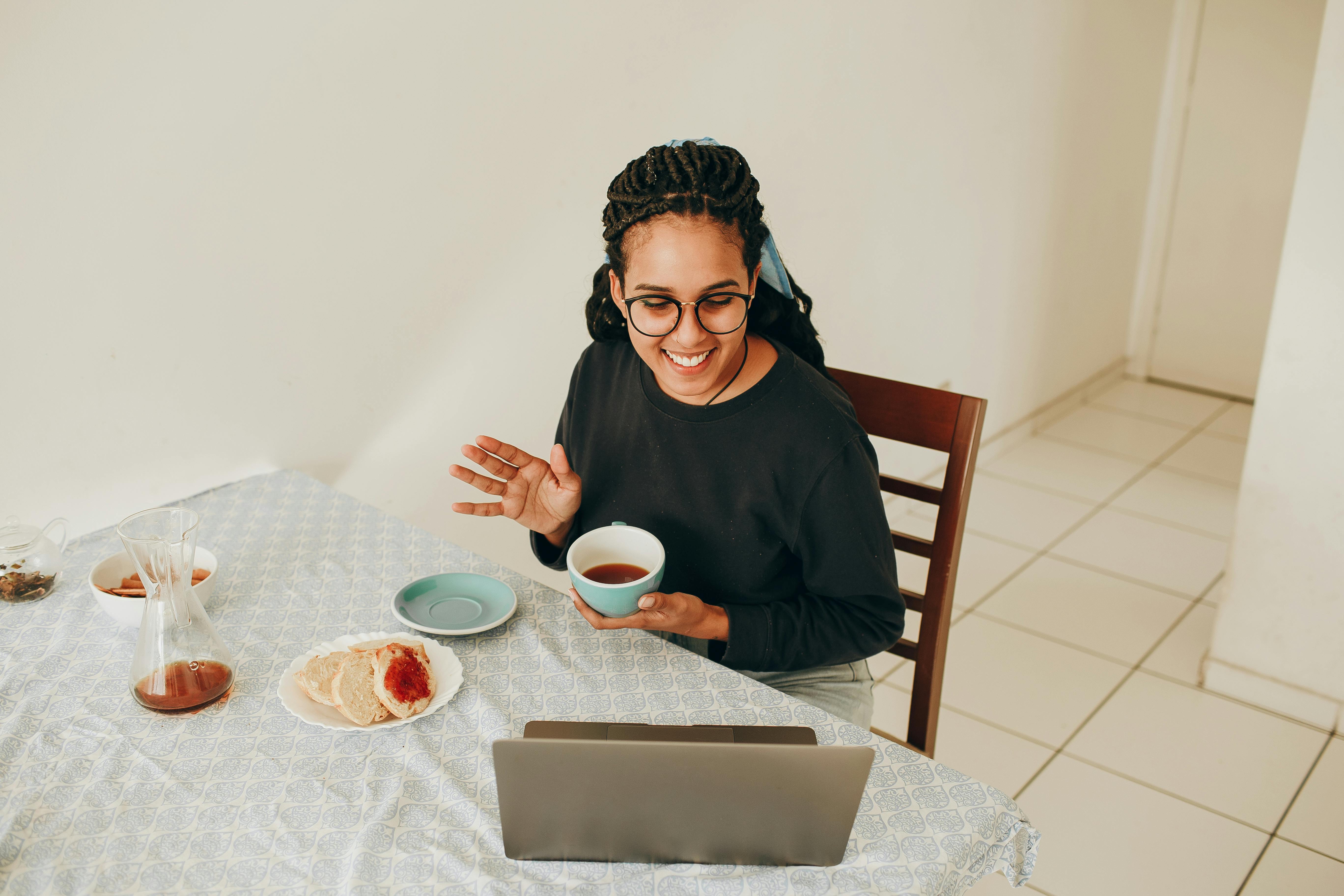 Leveraging social insights and technology to meet changing consumer behaviours — Photo by Helena Lopes on Pexels