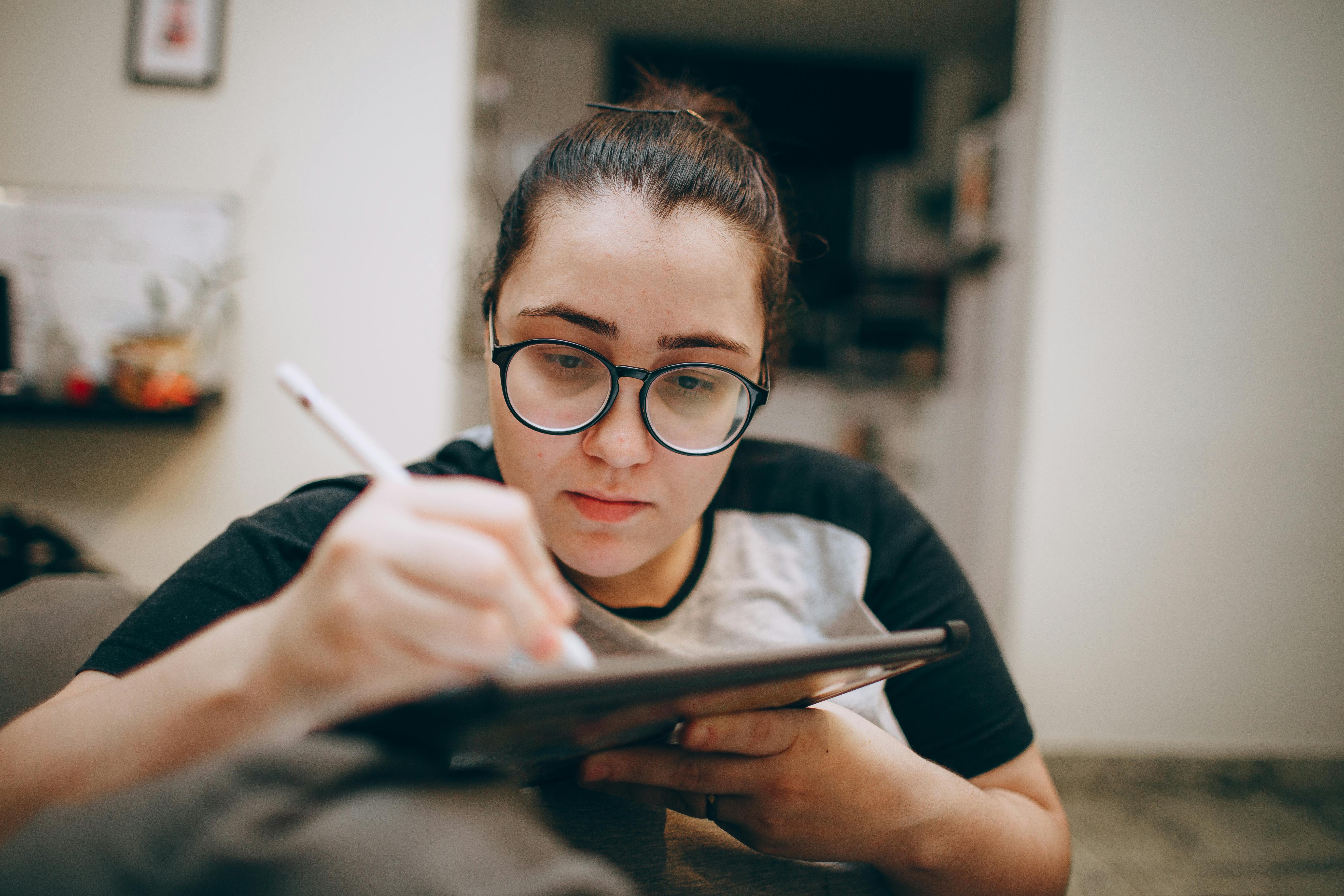 Study Finds Digital Therapy App Improves Student Mental Health | Newswise — Photo by Helena Lopes on Pexels