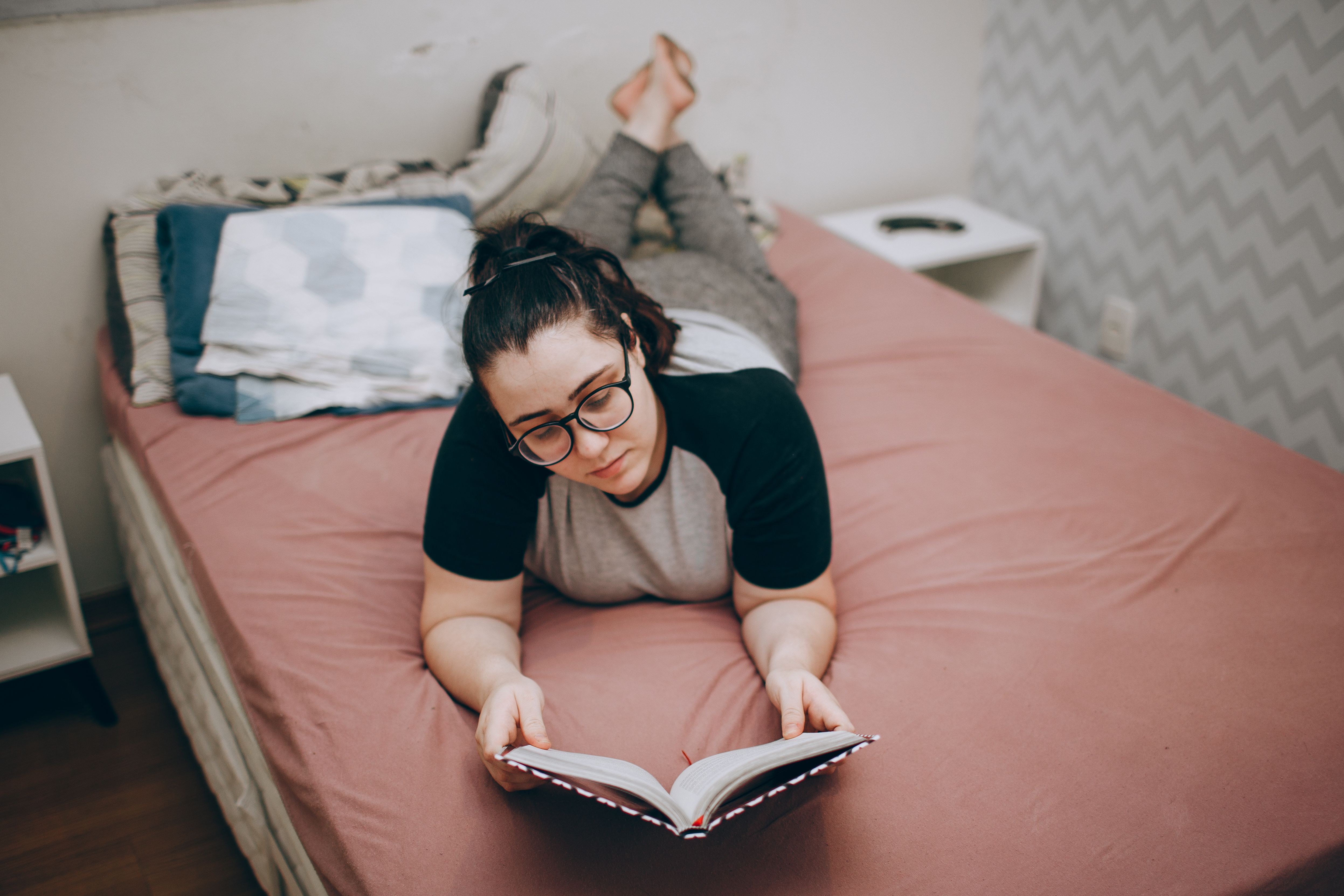 The personal growth books to read before September arrives — Photo by Helena Lopes on Pexels