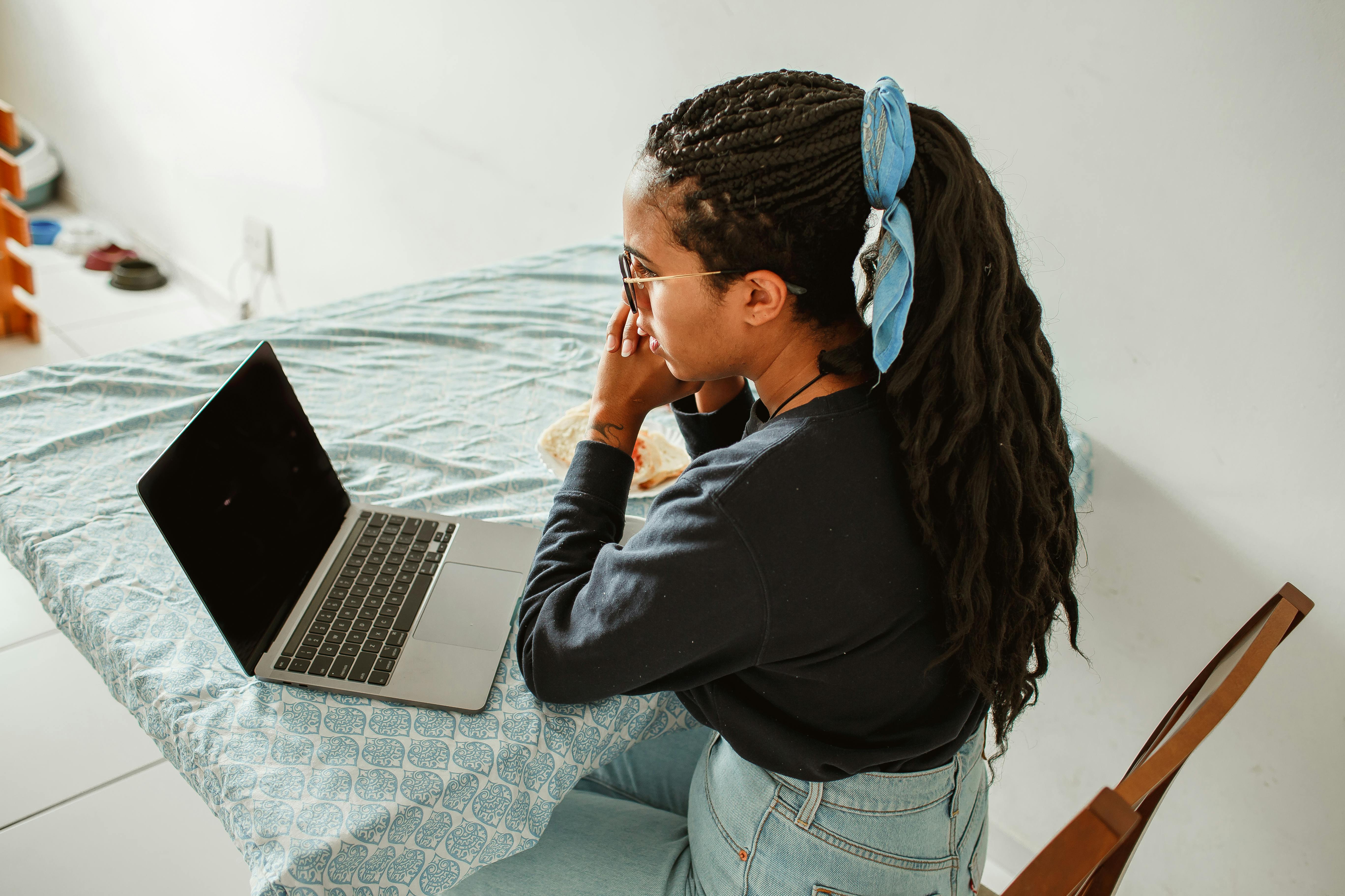 Letter: Work, study from home to maximize productivity - Honolulu Star — Photo by Helena Lopes on Pexels