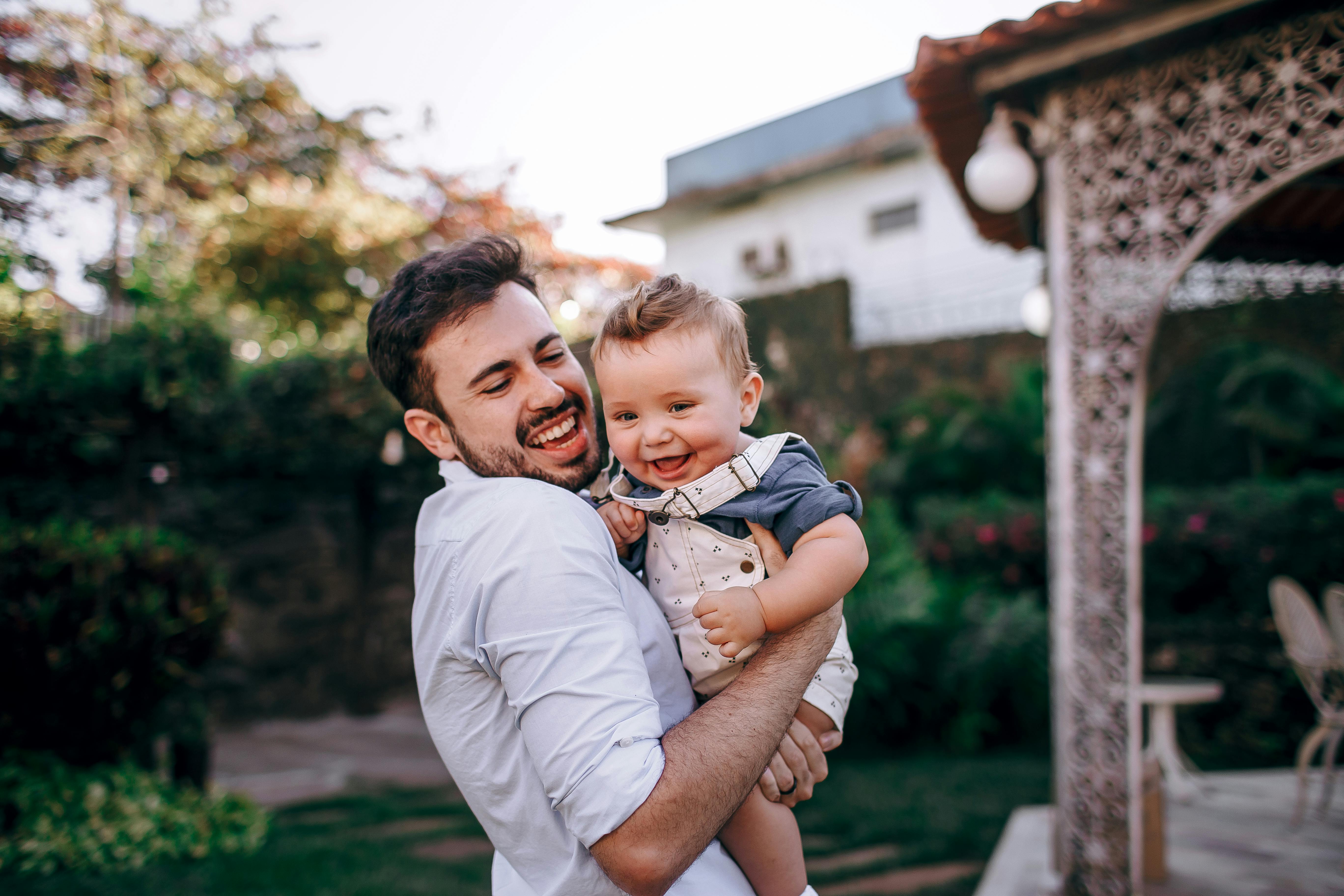 family law, child custody, alimony, legal separation, prenuptial agreements, divorce and family law, divorce law — Photo by H