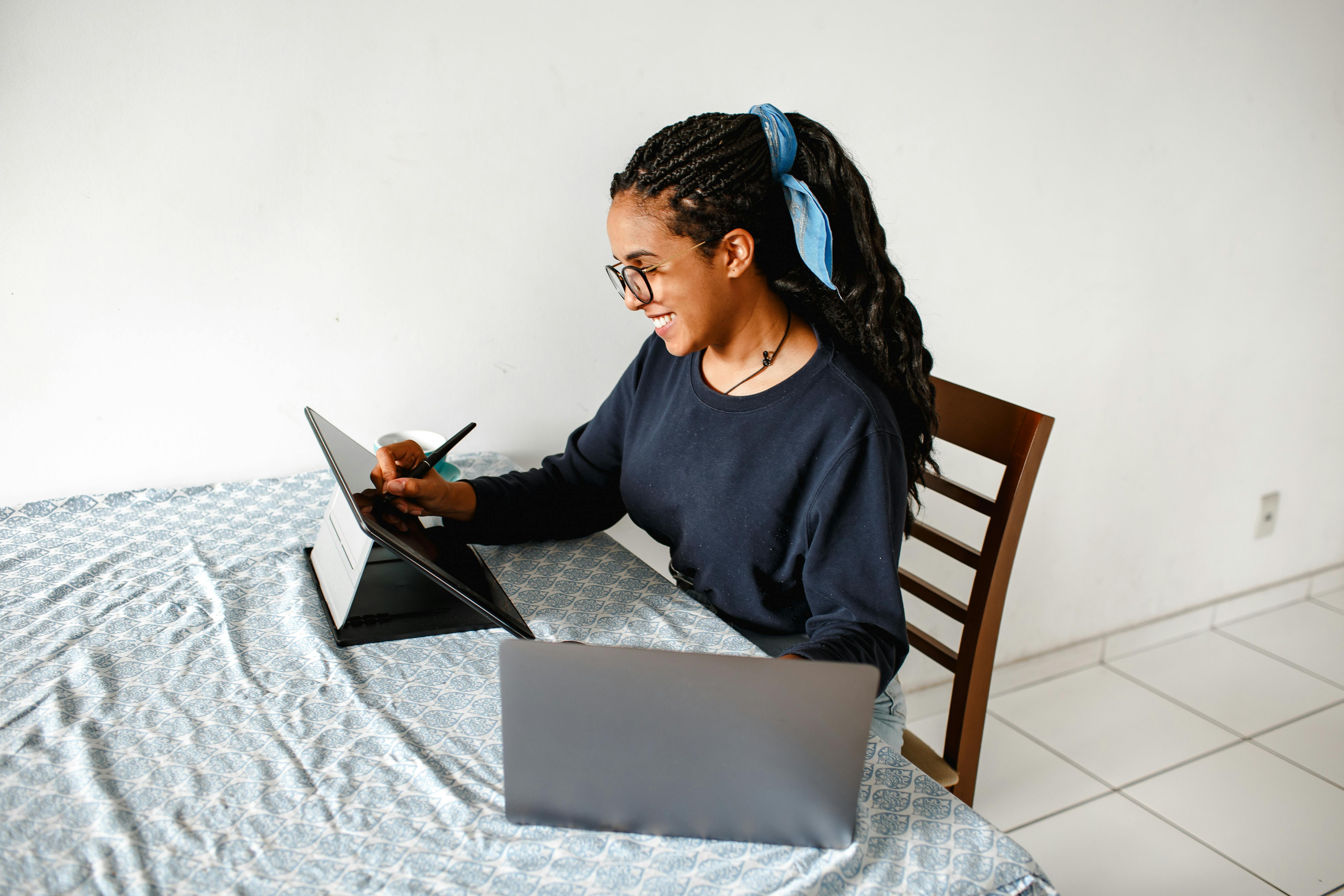 online degrees certificates online courses & certifications — Photo by Helena Lopes on Pexels