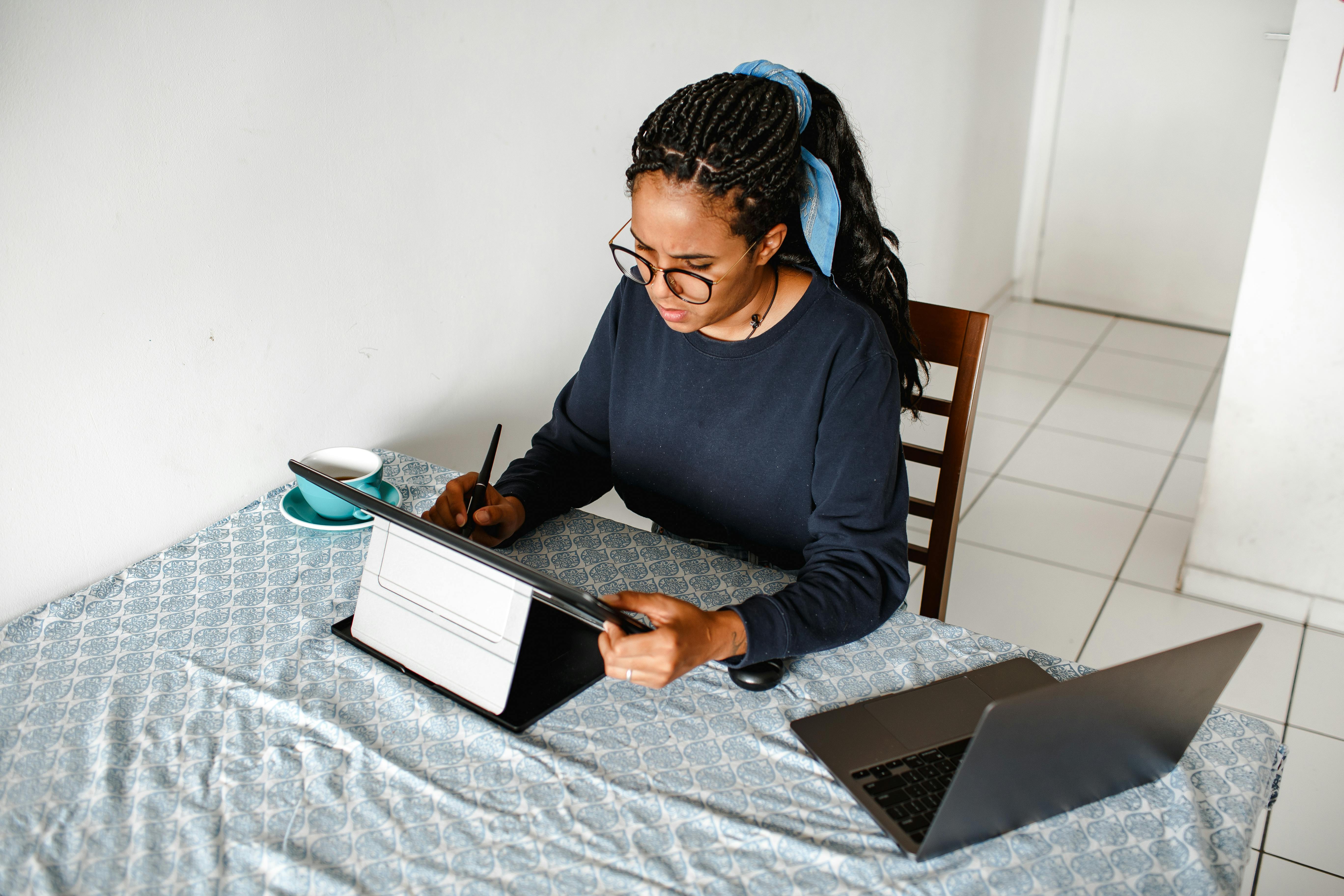 How I’d Turn a Side Hustle Into a 7-Figure Business in 12 Months Using These 4 AI Tools — Photo by Helena Lopes on Pexels