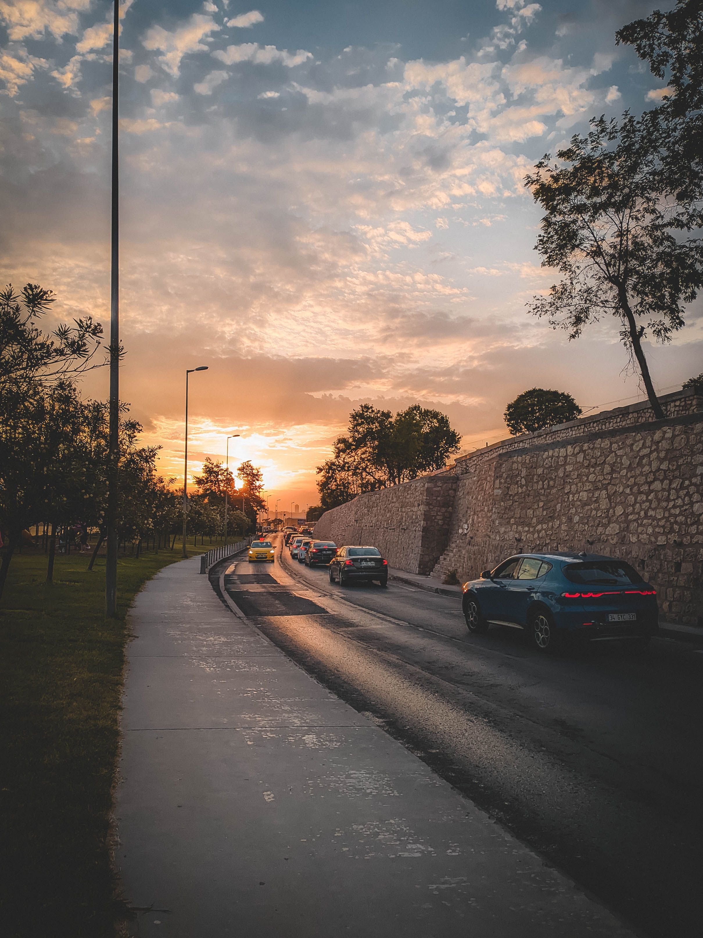Cars on Street at Sunset · Free Stock Photo