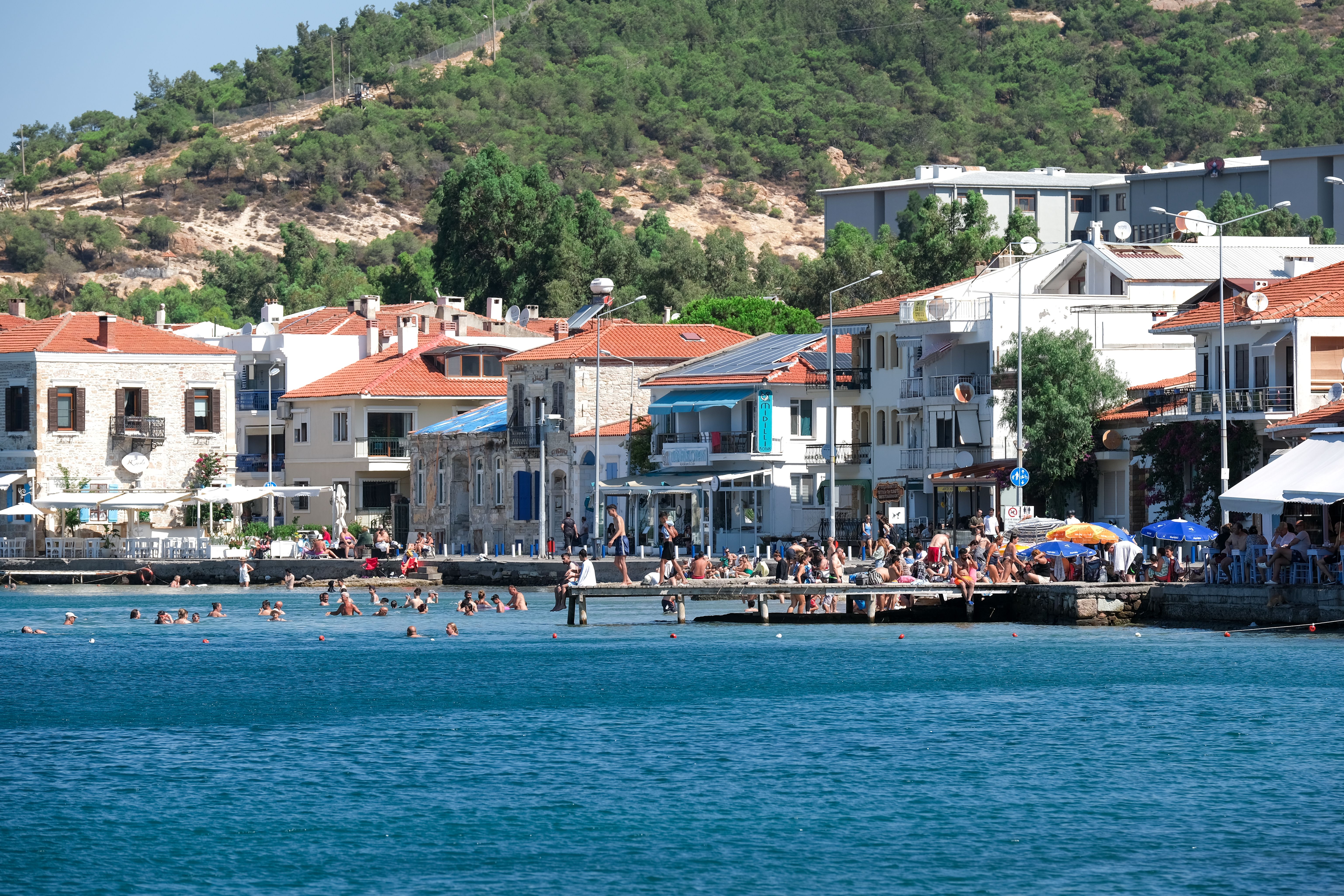 turkish beach, summer vacation, coastal town - Detail