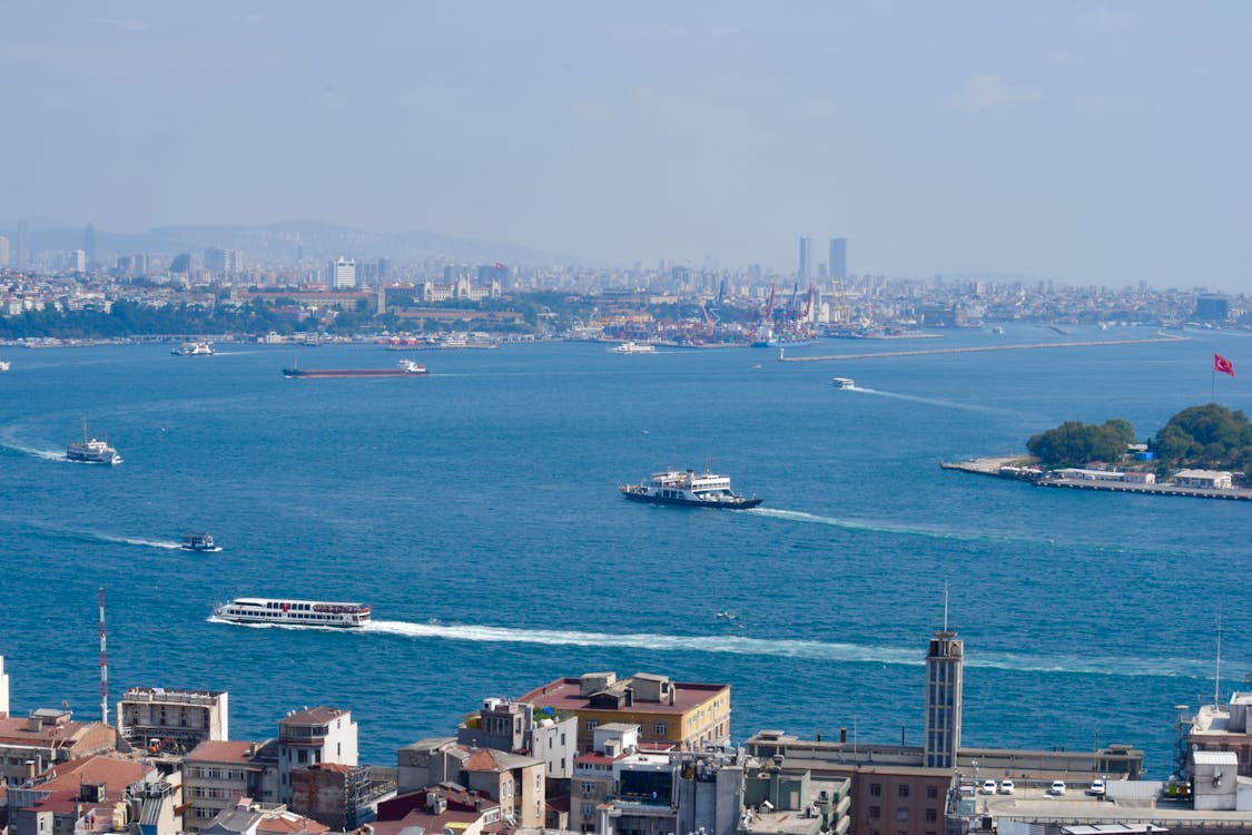 Foto profissional grátis de barcos a vela, mar aberto, veleiros