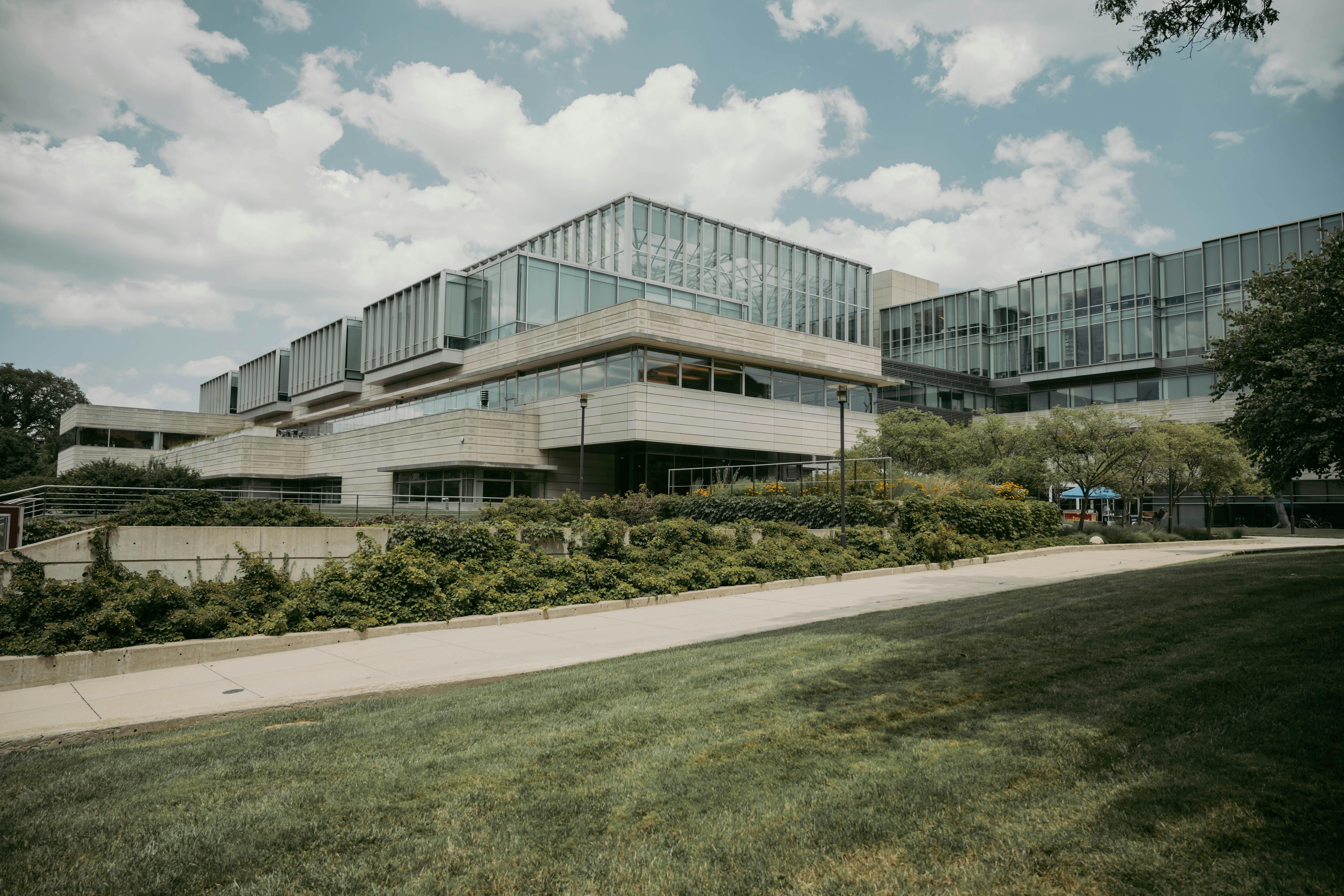 Should You Buy, Sell, or Hold Snap Stock Amid New EU Social Media Investigation?