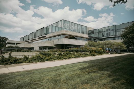 Ottawa Reader's Heartfelt Thank-You to the Heart Institute Goes Viral