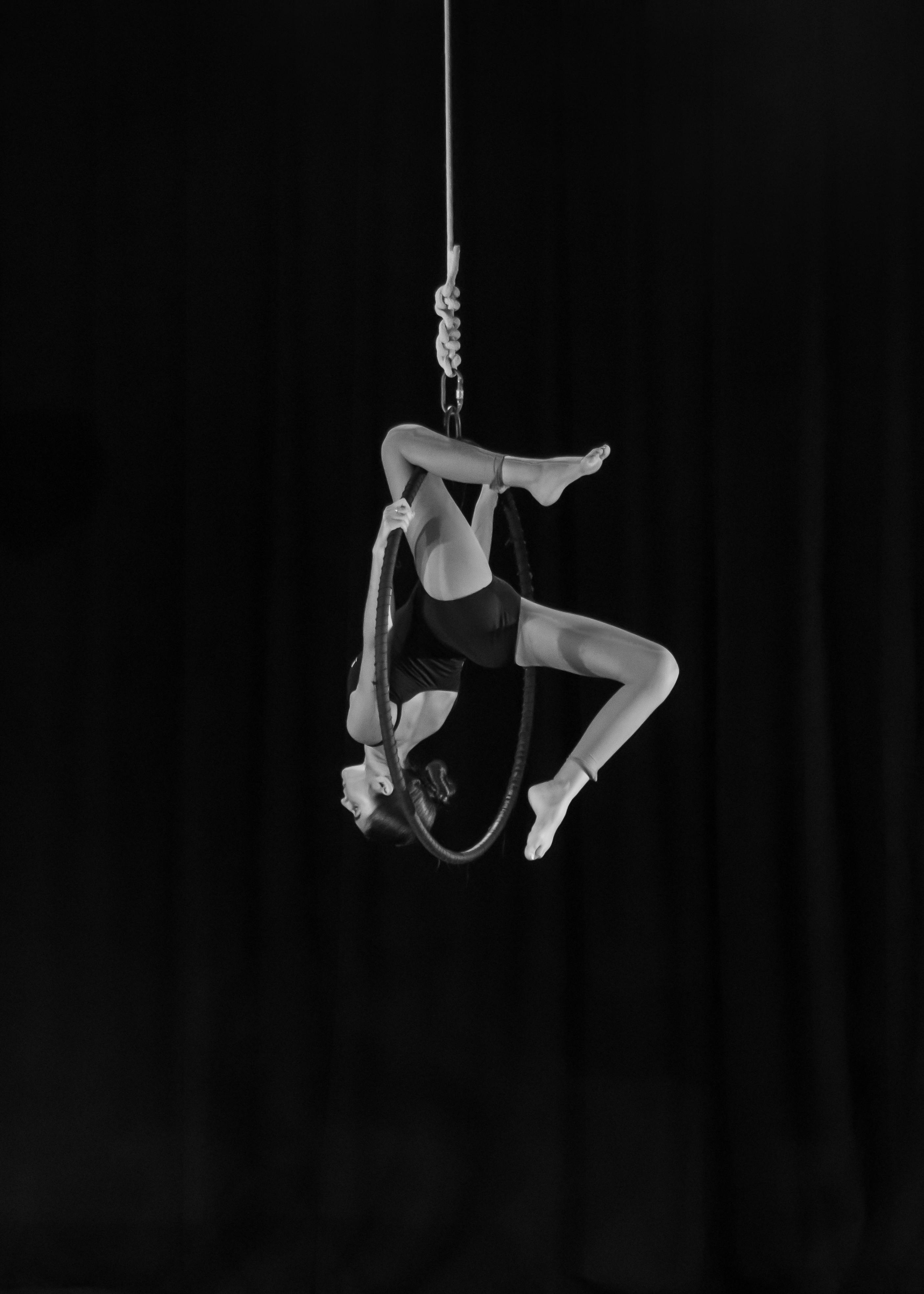 Gratis arkivbilde med aerialist, akrobatikk, atlet Arkivbilde