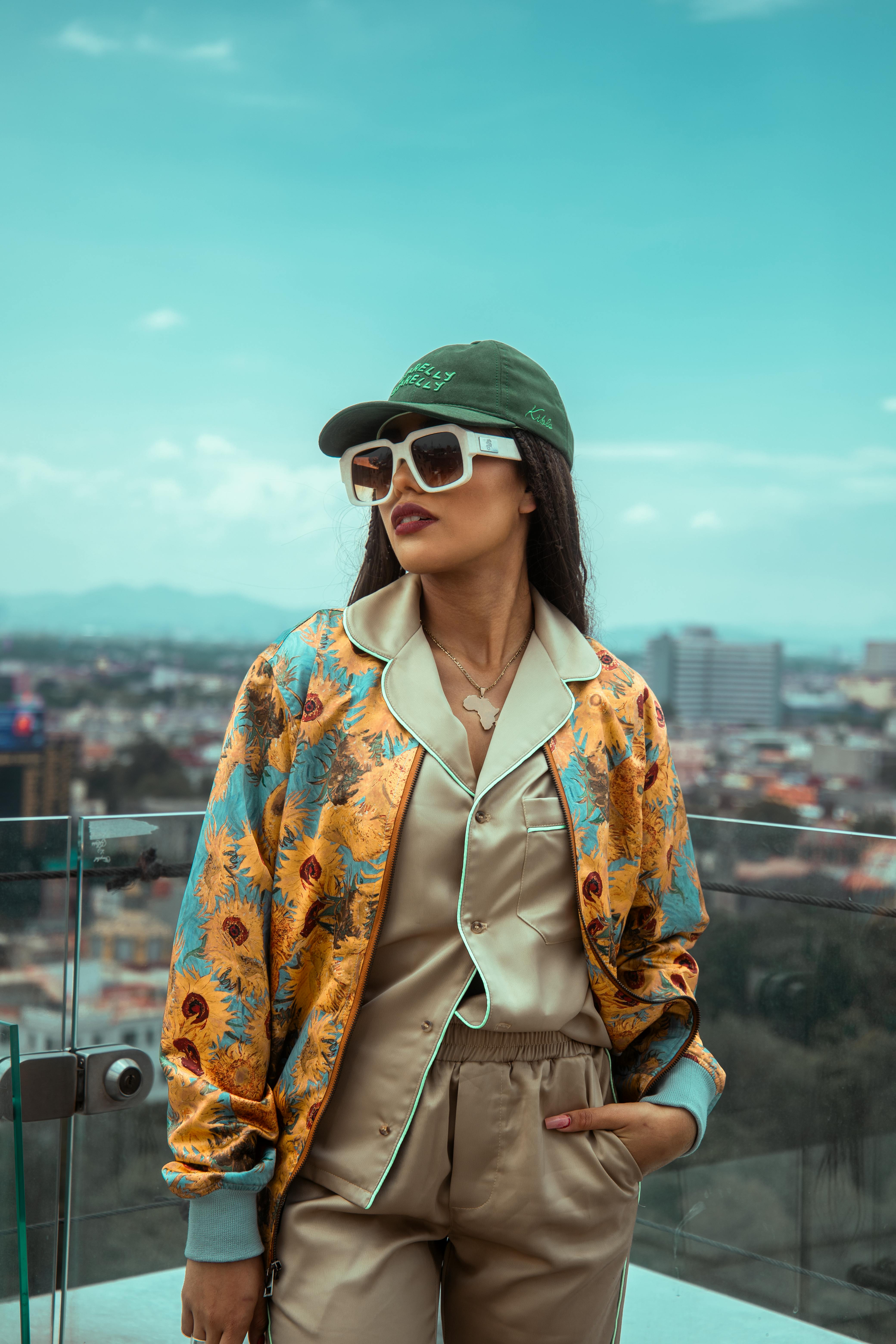 Gratis Immagine gratuita di @all'aperto, abbigliamento da strada, abbigliamento vivace Foto a disposizione