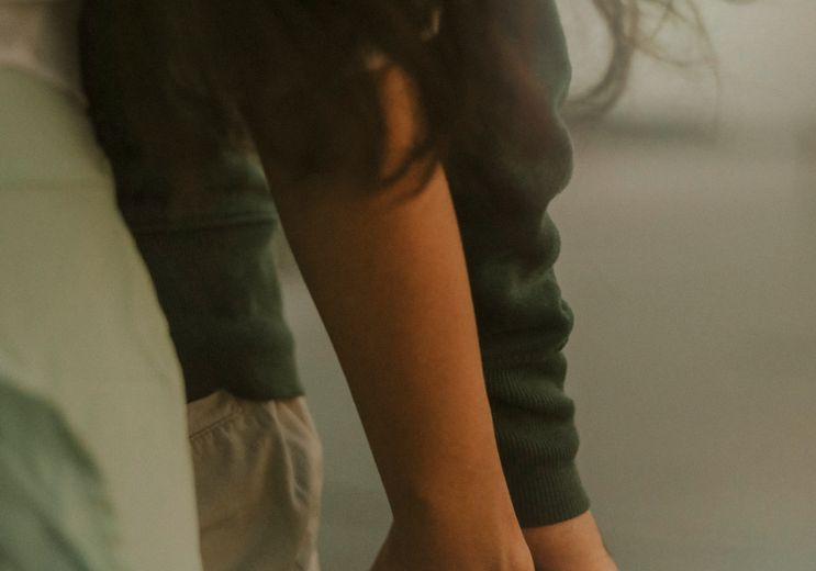 Online dating: starting a conversation on a niche platform