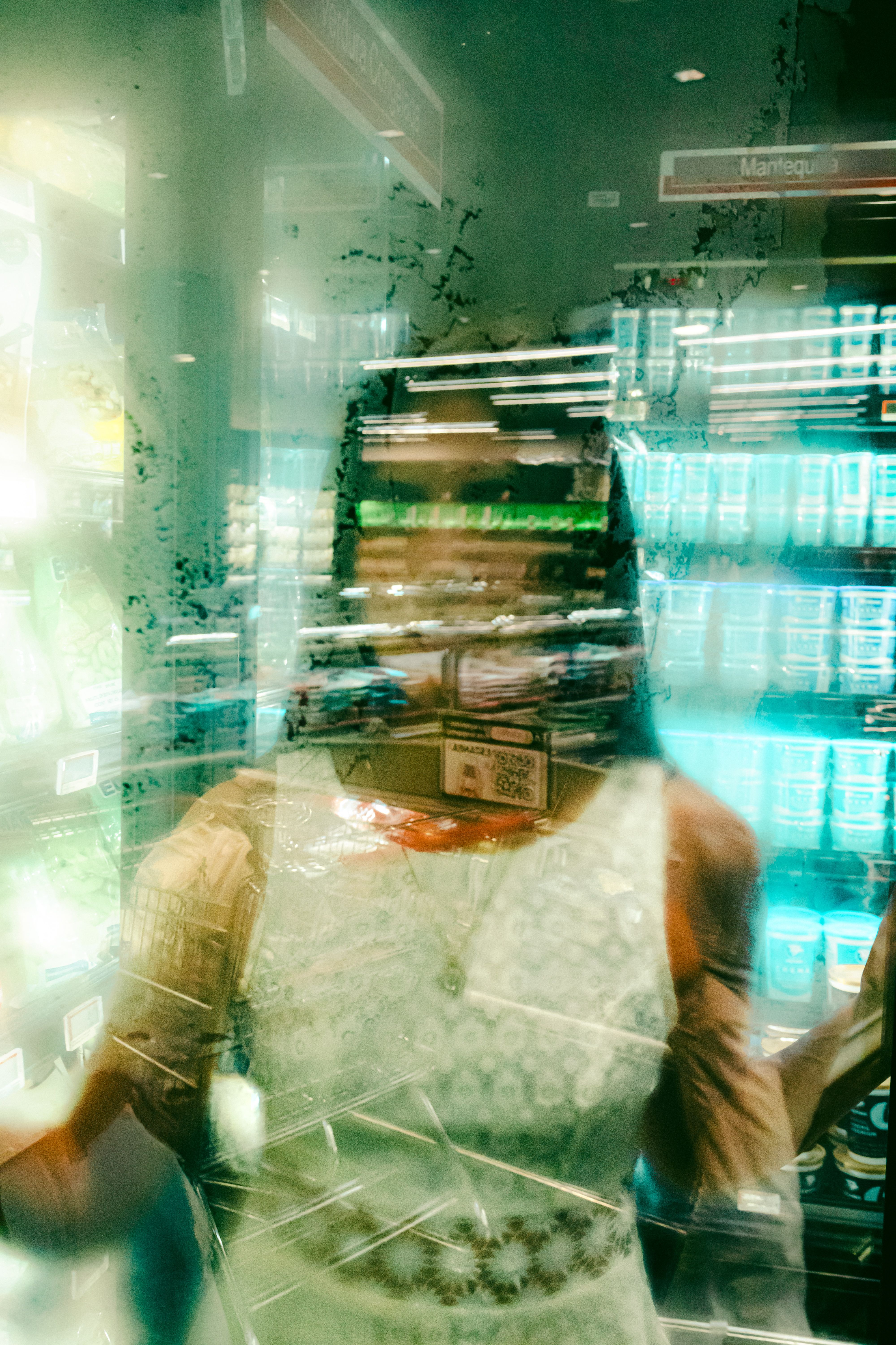 Abstract Portrait in a Modern Store Setting · Free Stock Photo