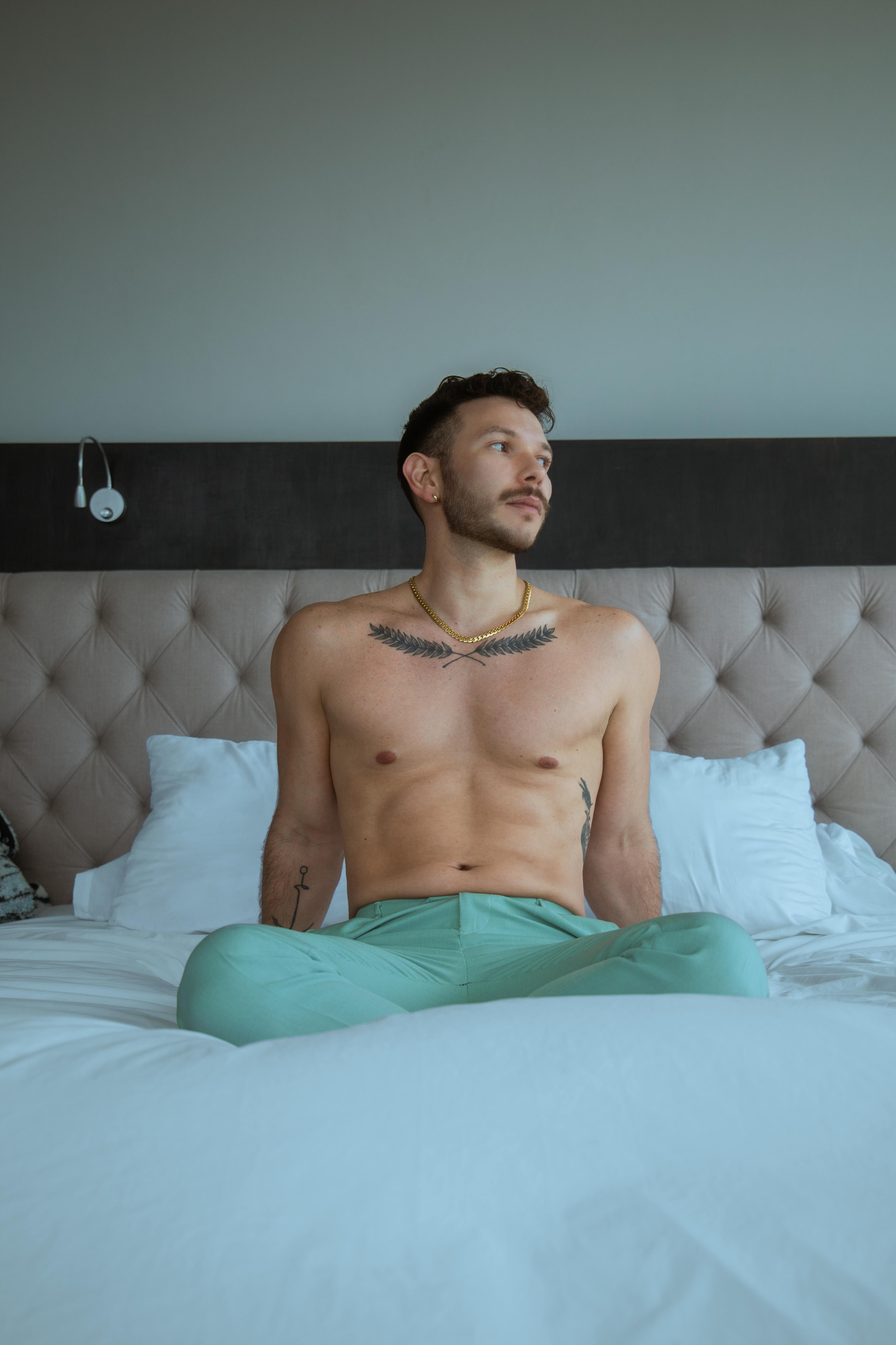 Gratis stockfoto met bed, binnen, binnenshuis interieur Stockfoto