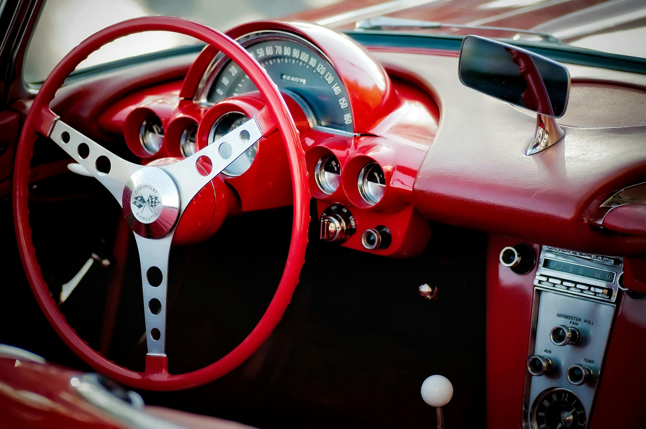 Photo of a red car. | Photo: Pexels