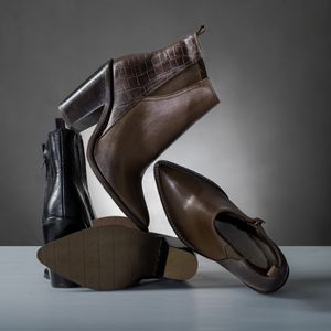 Leather boots — photo by José Martin Segura Benites on Pexels