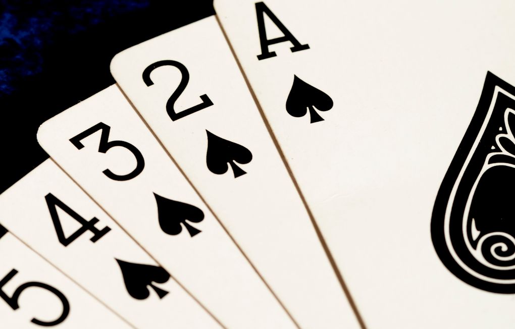Online Casino: Spielautomaten und Live-Spiele im Überblick