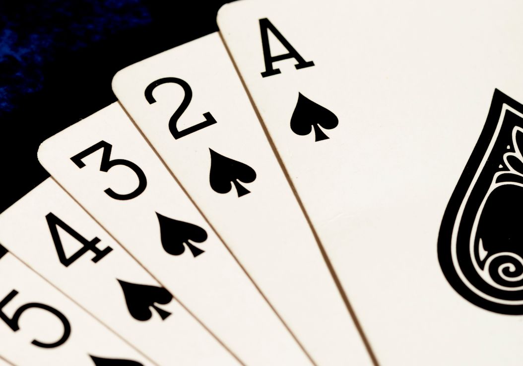 Online Casino: Spielautomaten und Live-Spiele im Überblick