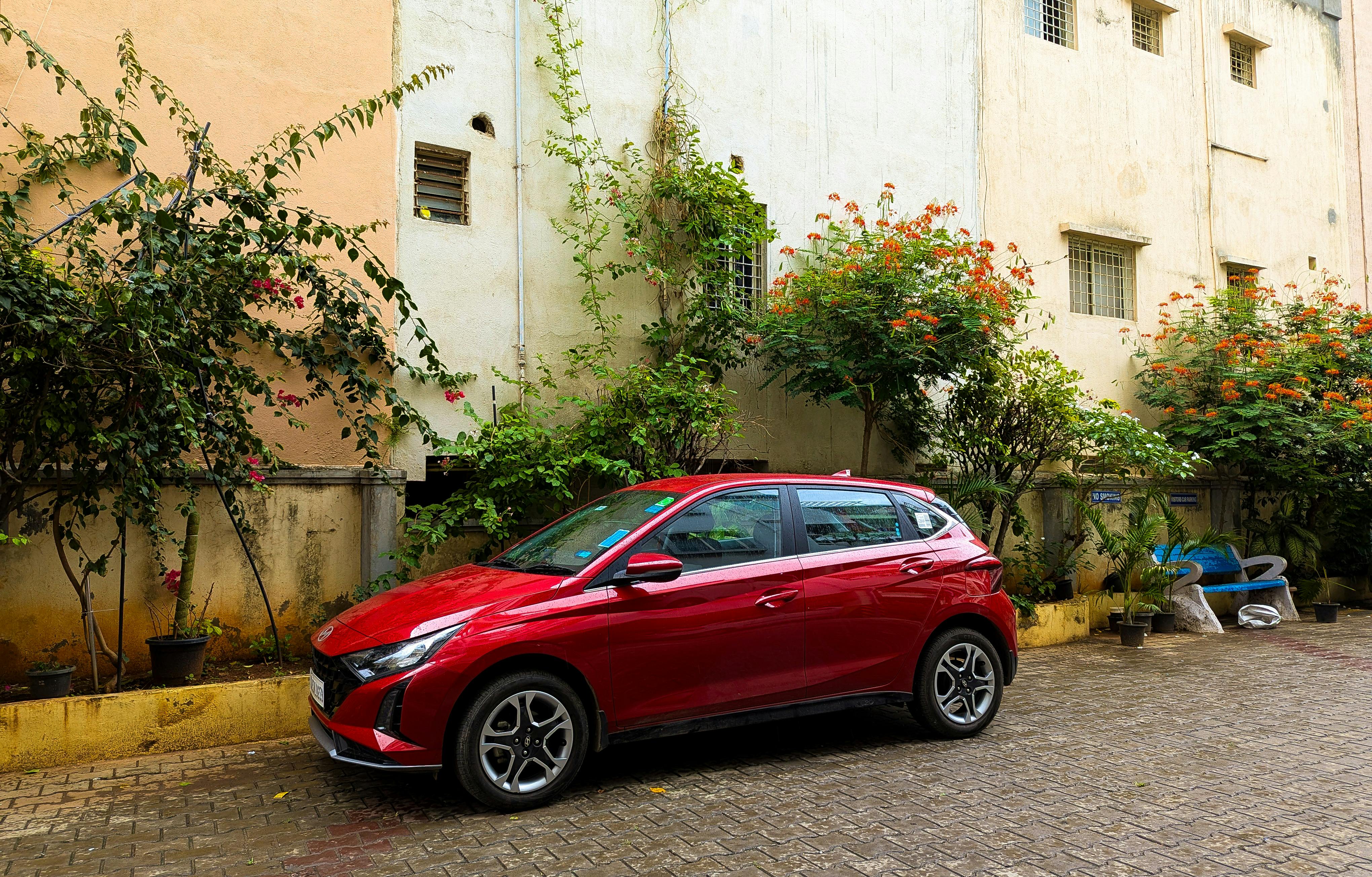 evs explained current evs on the market — Photo by Umar Andrabi on Pexels