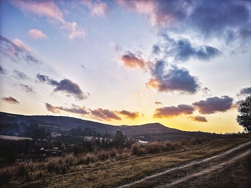 Gratis lagerfoto af bjerge, blå, blå himmel