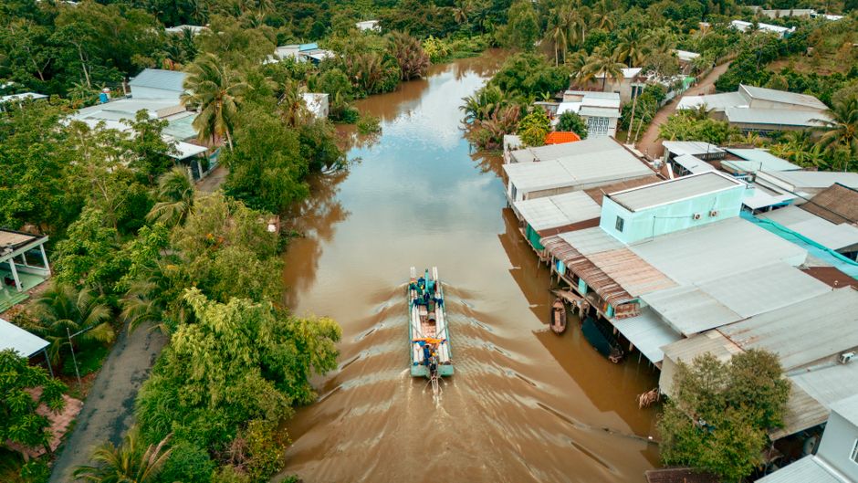 Mekong Delta: Floating Markets and Lush Landscapes Mekong Delta: Floating Markets and Lush Landscapes