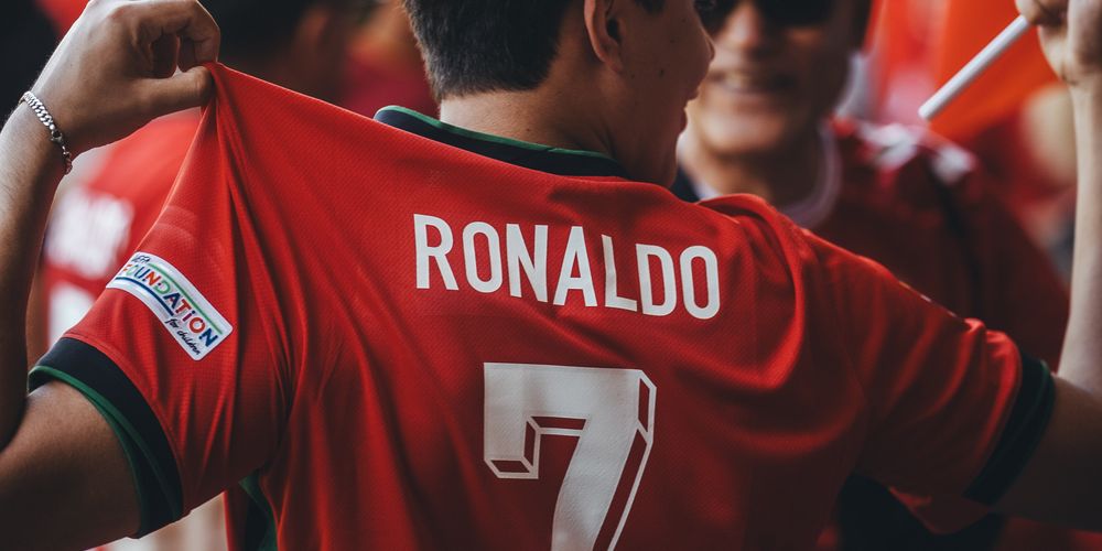 Juramento Compartilhado - A Jornada de Vitinha pelo Sonho de Cristiano Ronaldo na Copa do Mundo de 2026