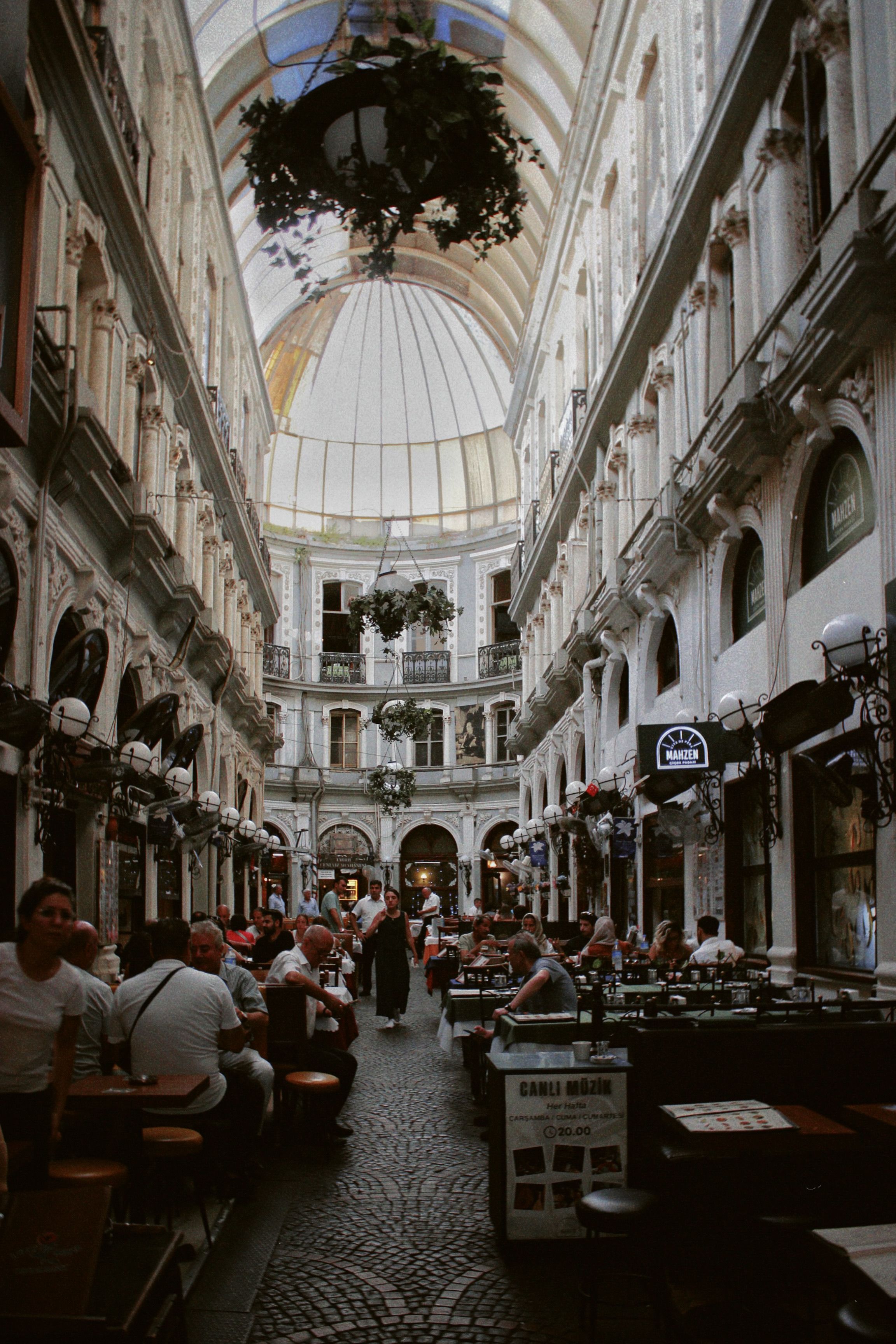 Cicek Pasaji in Istanbul · Free Stock Photo