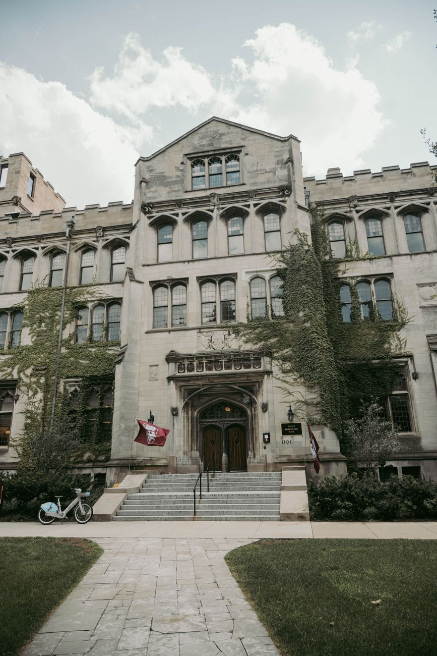 Prokurátorka znovu otvára prípad údajného znásilnenia na Cornell University: Bývalá študentka žaluje univerzitu