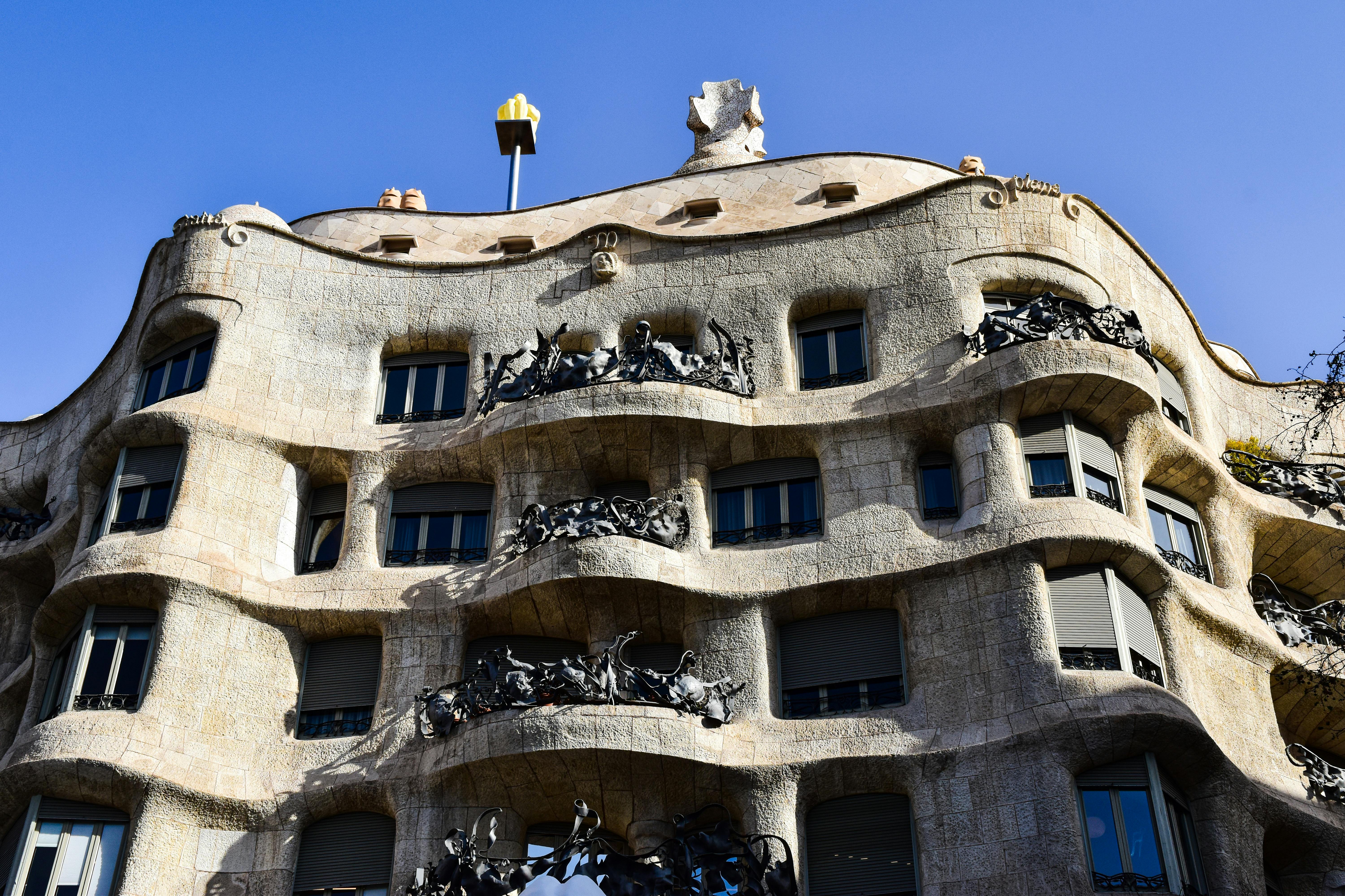 a building with many windows