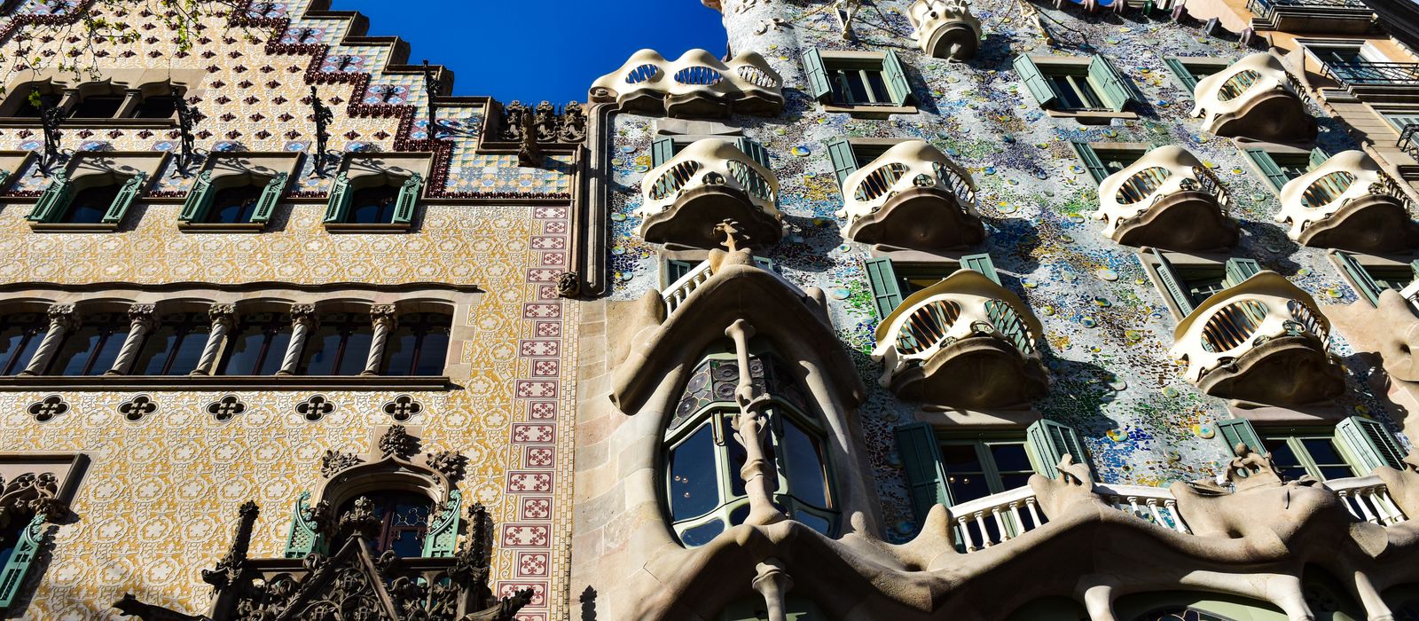 Stunning view of Casa Batlló's intricate façade design in Barcelona.