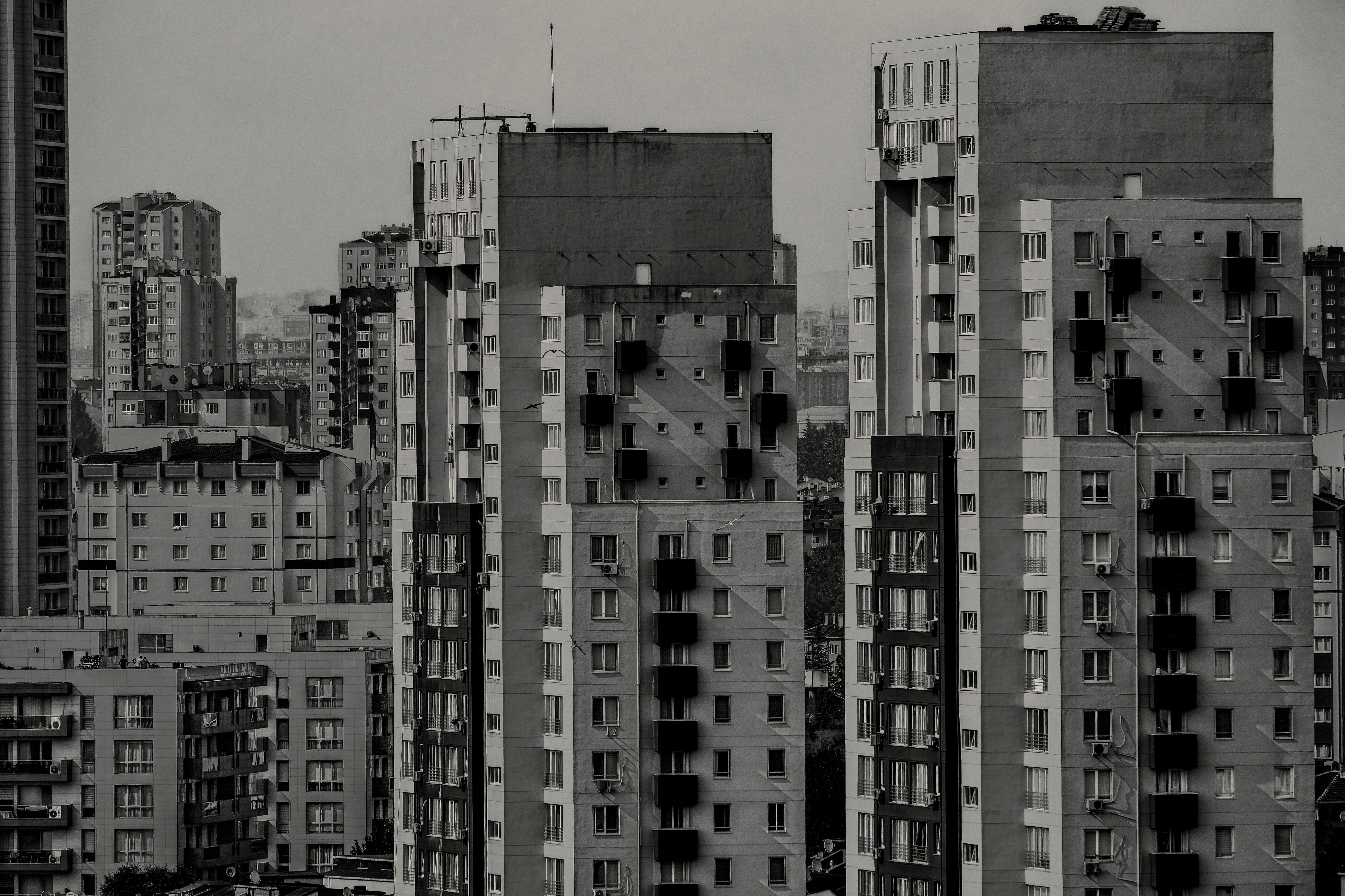 Façades d’immeubles résidentiels, à l’image du bâti de brest.
