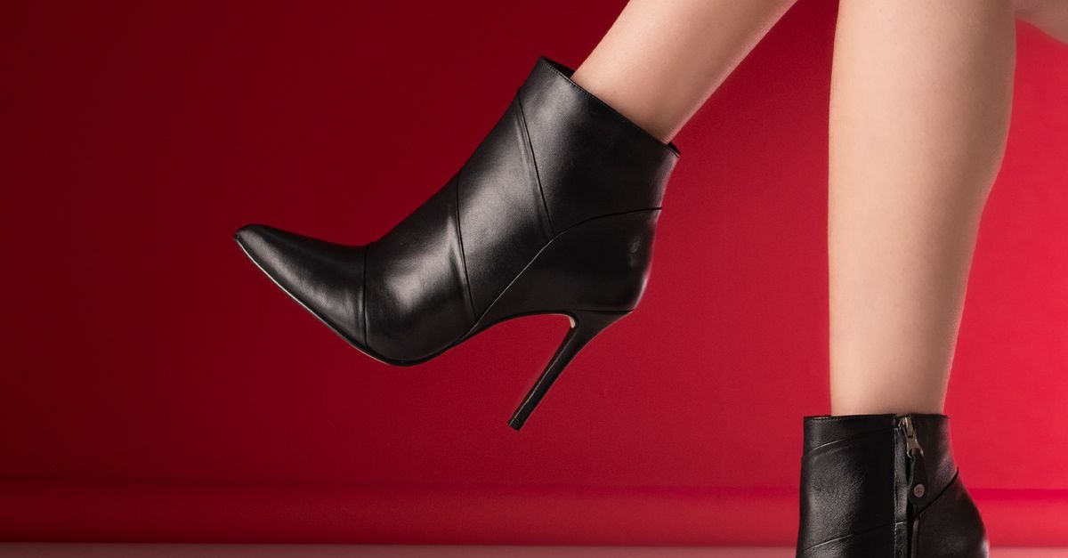 Botis Foot Black Boots on Feet of Woman · Free Stock Photo