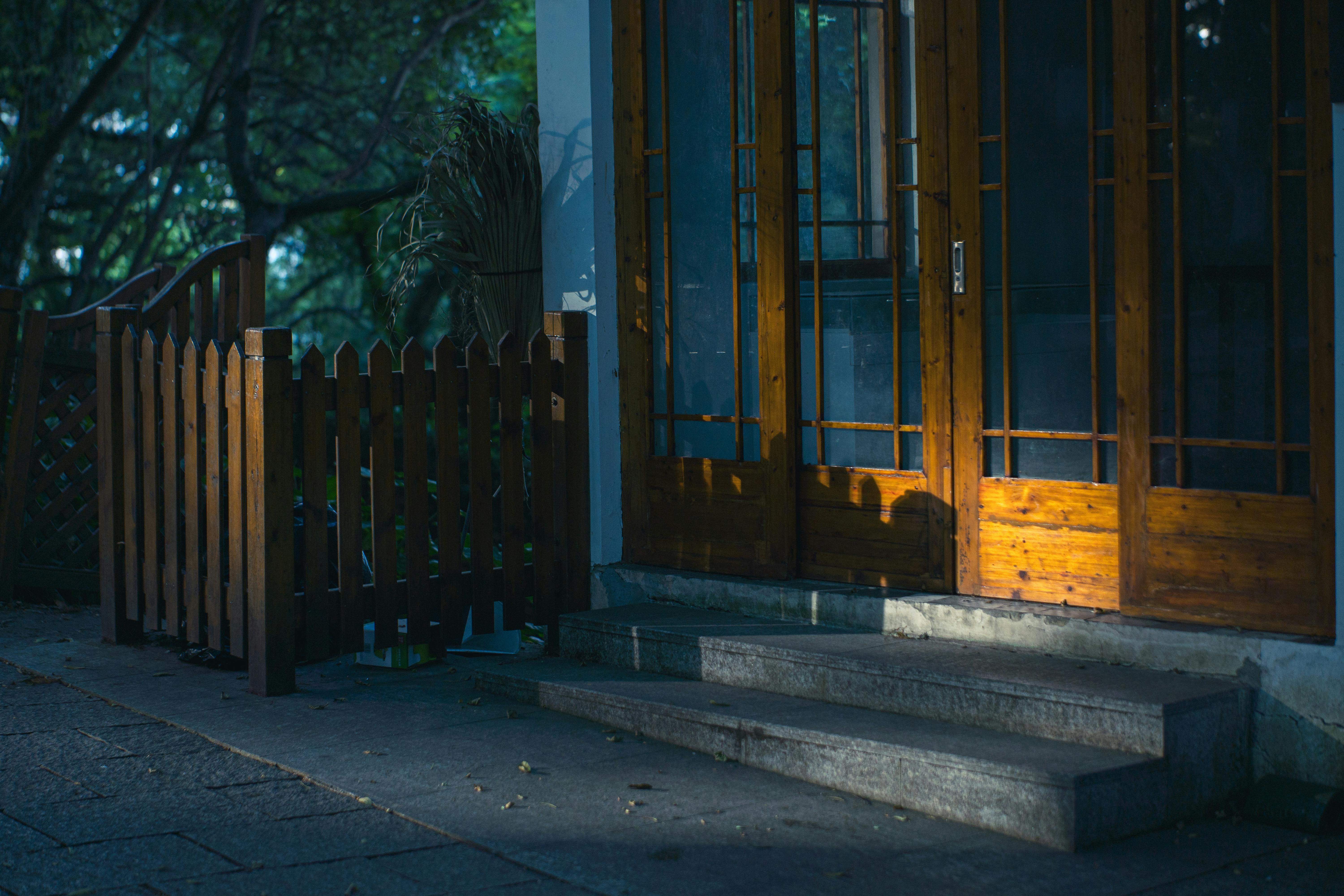 Let There Be Light: UO Study Shows Sunshine Kills Indoor Bacteria | School  of Architecture \u0026 Environment, image size:1125x750