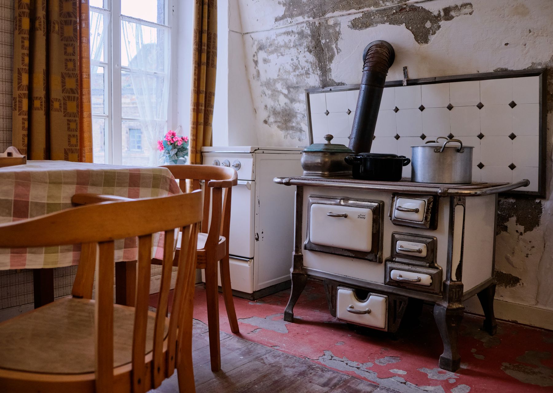 Same-day removals van loading — house clearance in Cwmann
