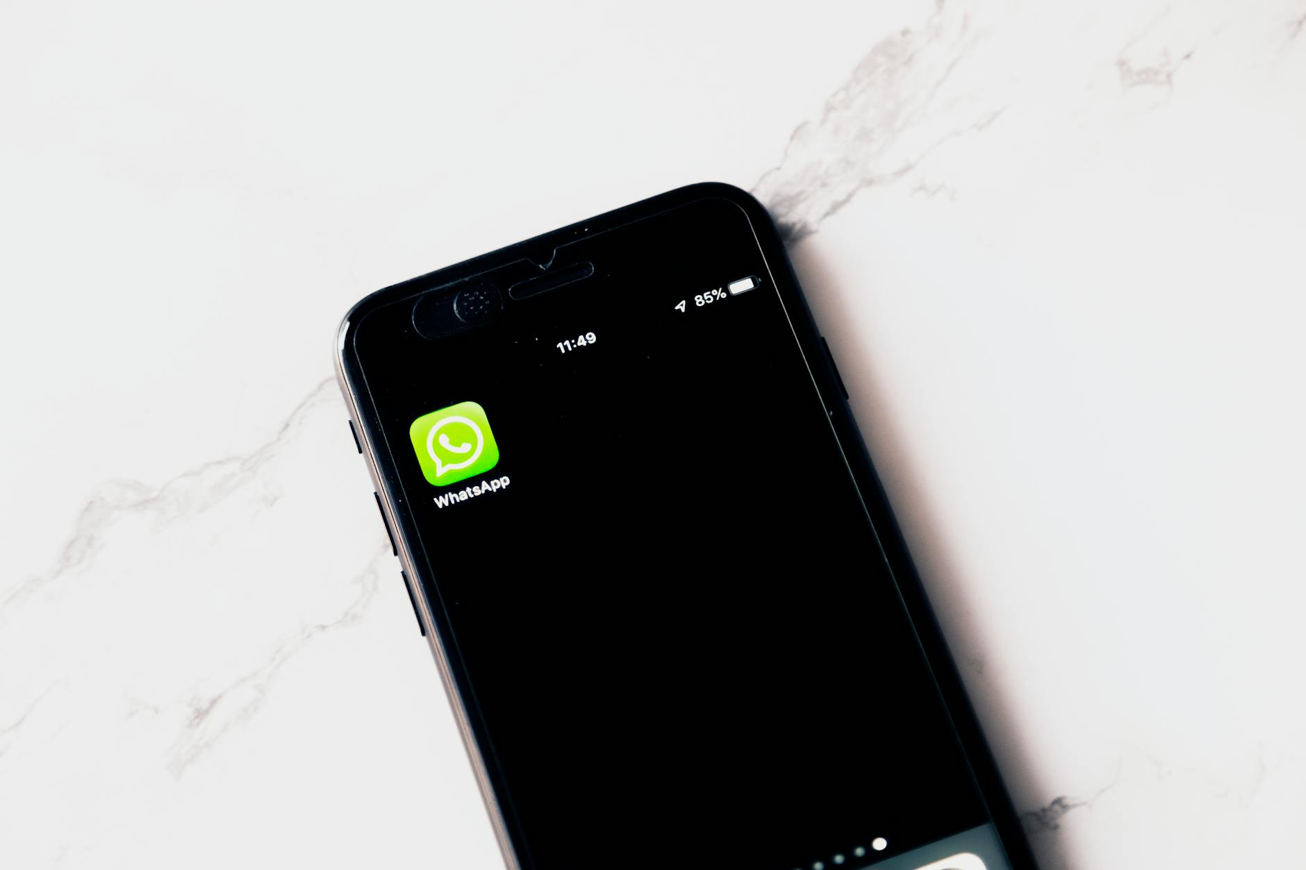WhatsApp akan menghentikan dukungan aplikasinya di beberapa smartphone Android dan iPhone