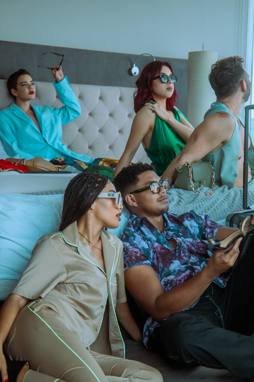 Free Fashionable group enjoying leisure indoors with modern style in Ciudad de México. Stock Photo