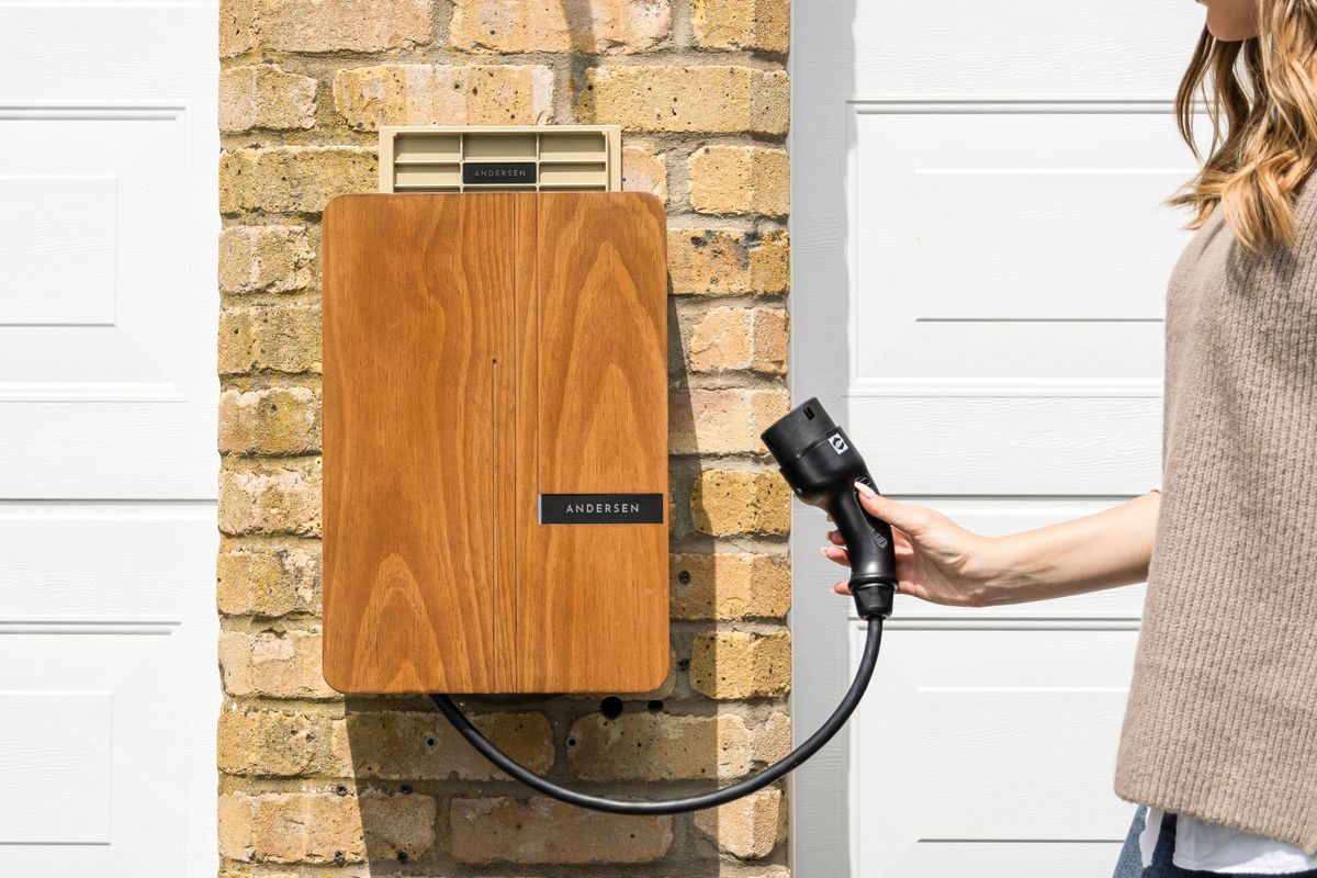 Borne de recharge à domicile : prix et aides 2026 - 3. Quels sont les prix des bornes de recharge à domicile en 2026 ?
