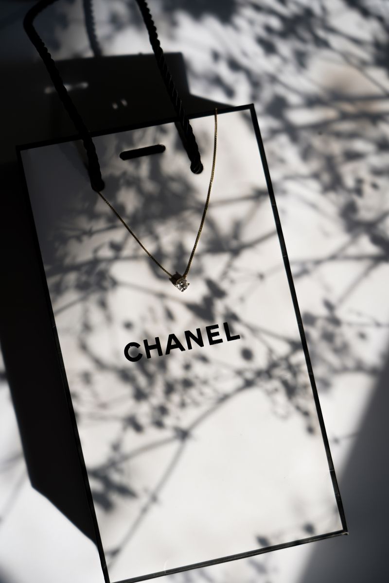 Sac Chanel noir chaîne dorée