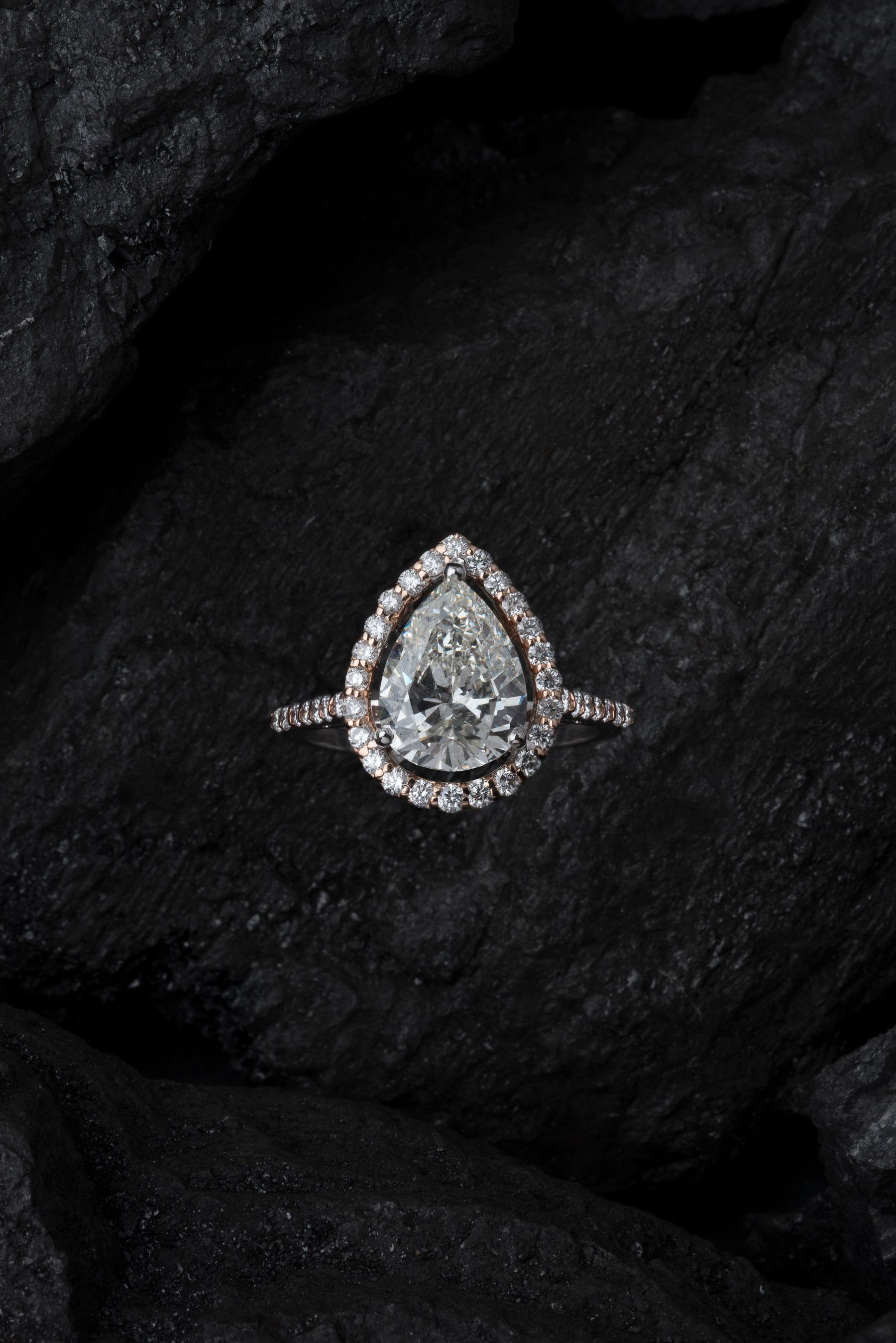 Macro study of a pear-cut diamond