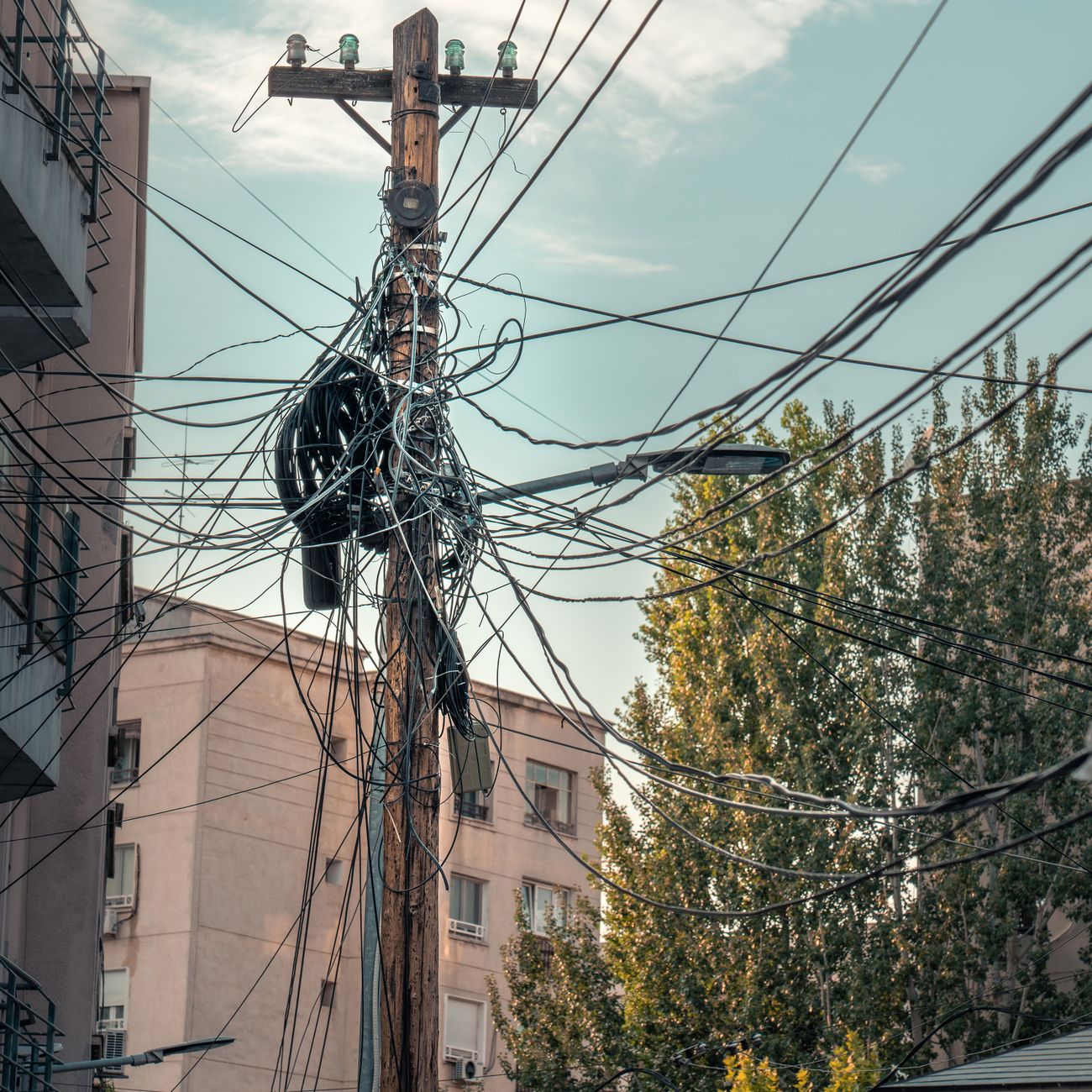 Moldelectrica solicită energie de urgență din România după atacurile rusești asupra infrastructurii din Odesa
