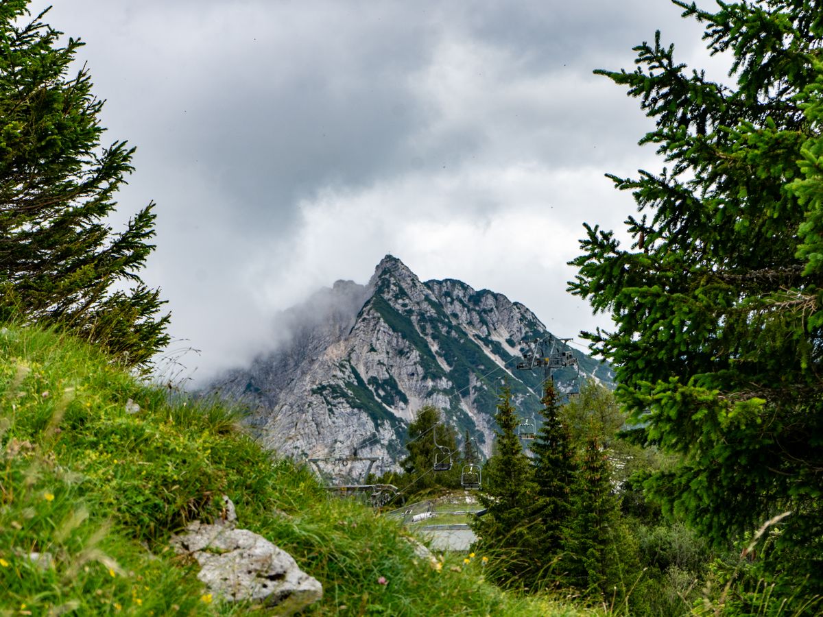 4 Day Power Yoga Retreat with RnB Music in Austria 1