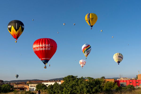 Balloon festival — Pexels