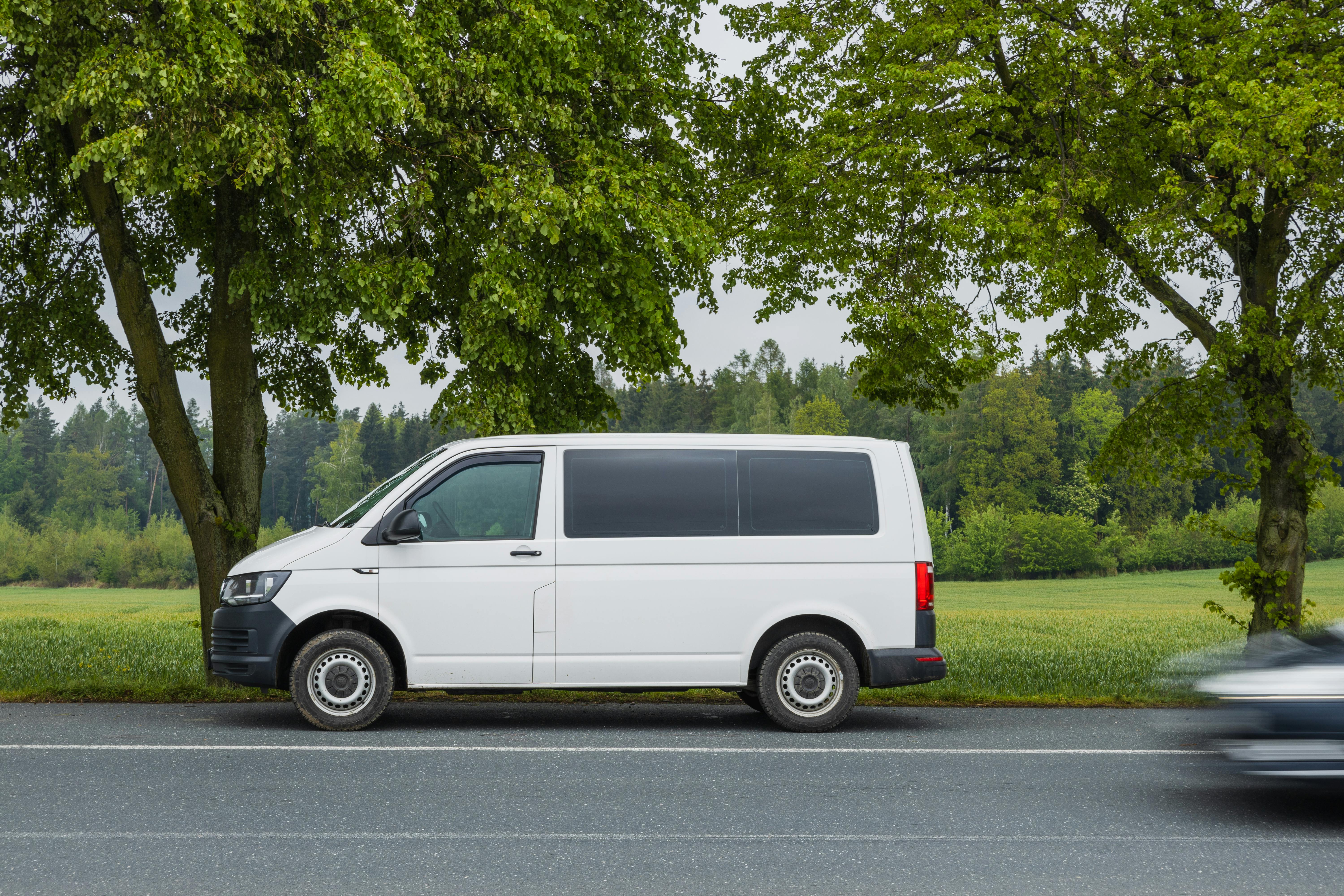 volkswagen caddy van