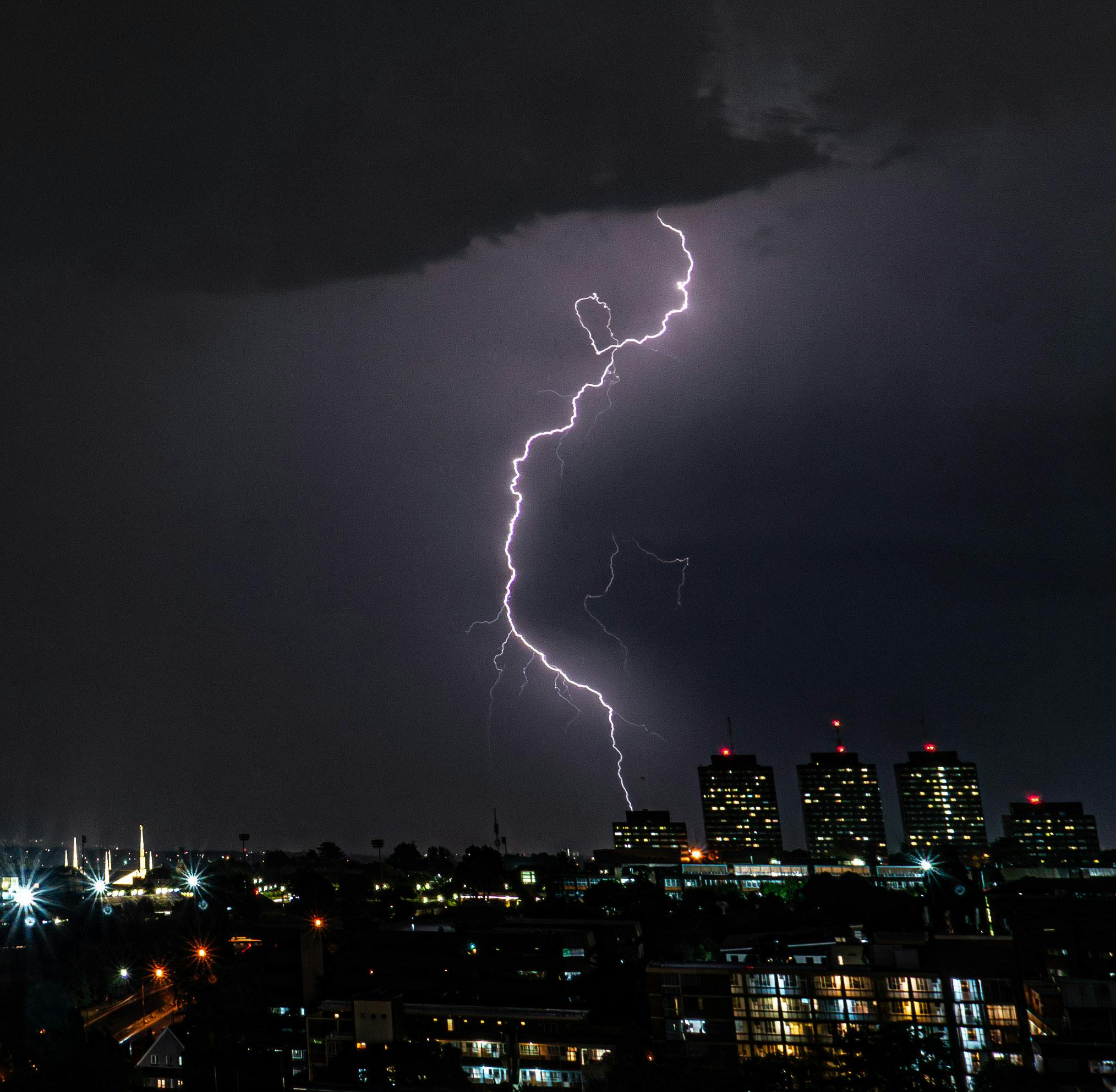 thunder vs suns — Photo by Kelly E on Pexels