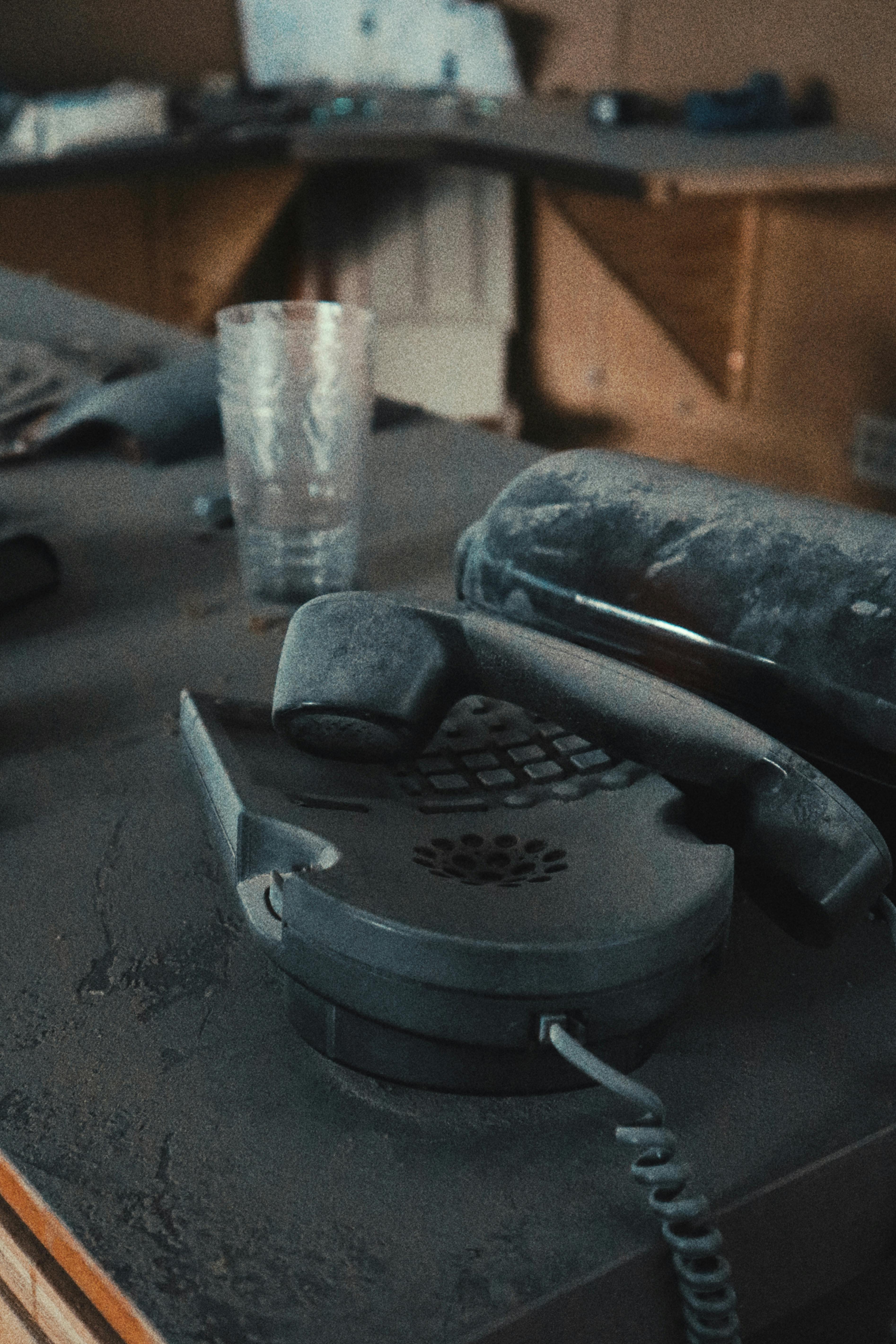 bezplatná Základová fotografie zdarma na téma dekonstrukce, firma, kancelář Základová fotografie