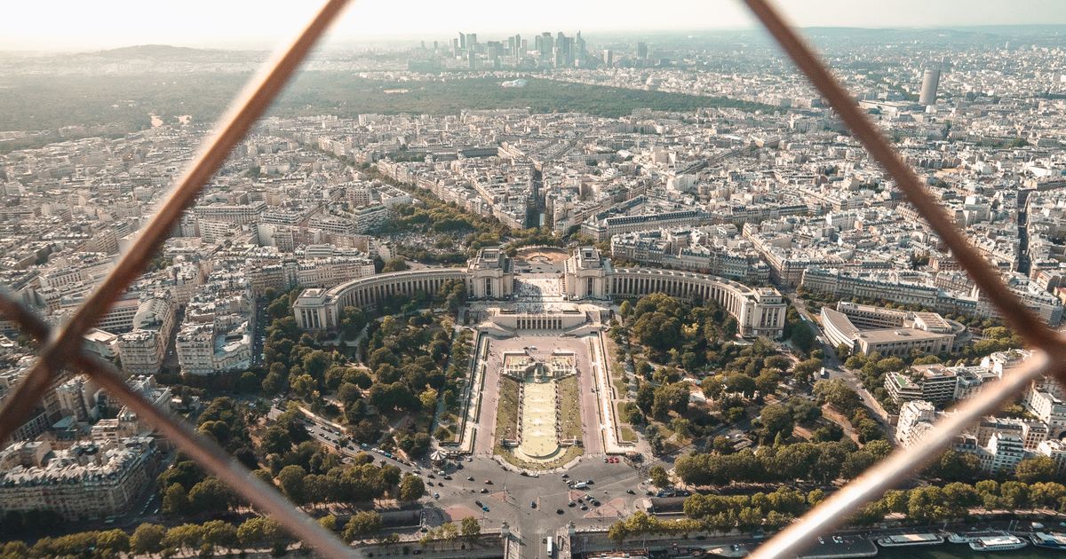 Couverture : Buying in Paris remotely, with confidence