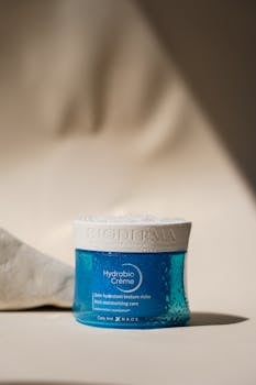 Elegant display of Bioderma Hydrabio Crème, highlighting skincare luxury.
