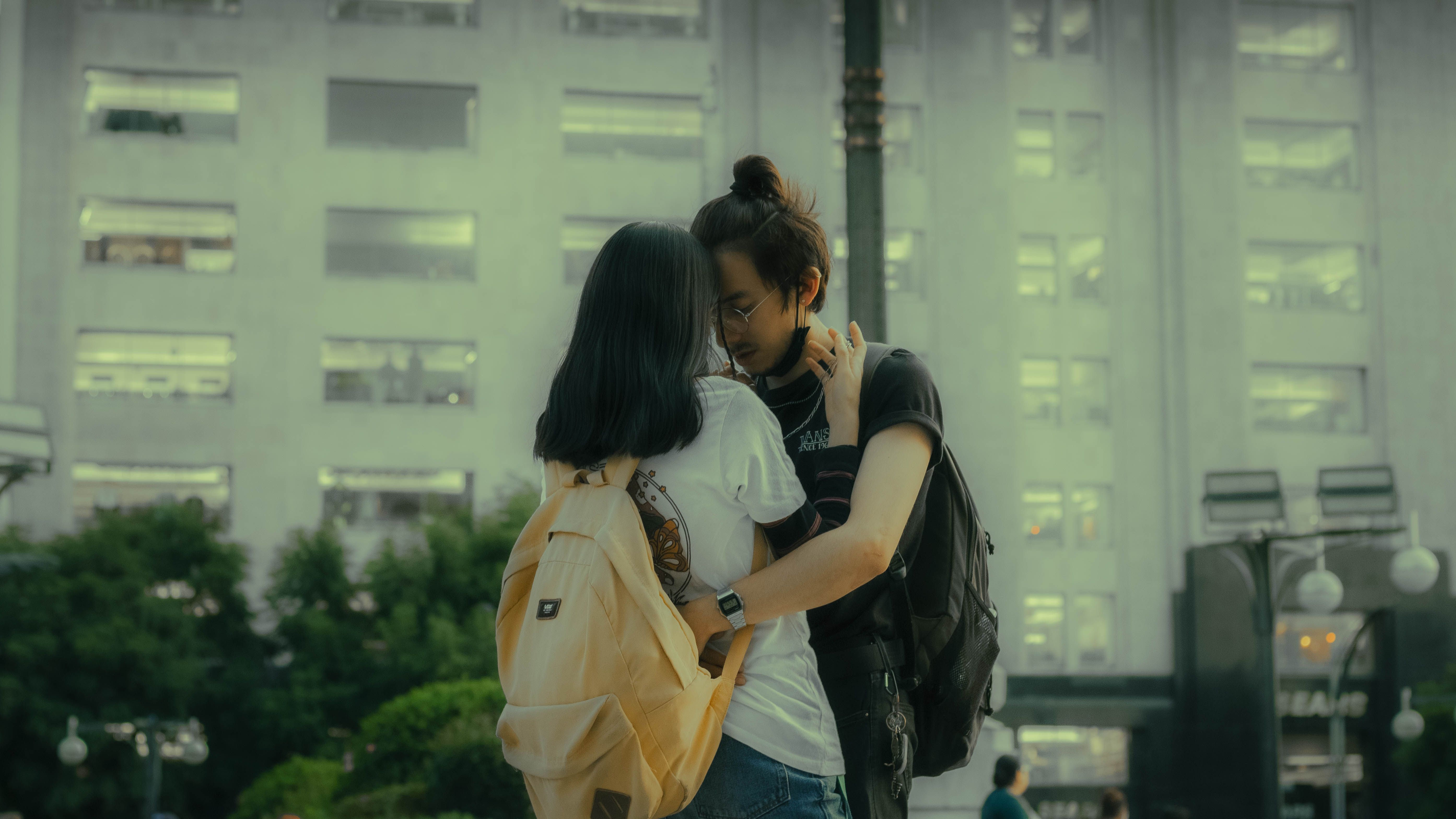 发生关系就能锁住 女生都踩过的情感 情感配图