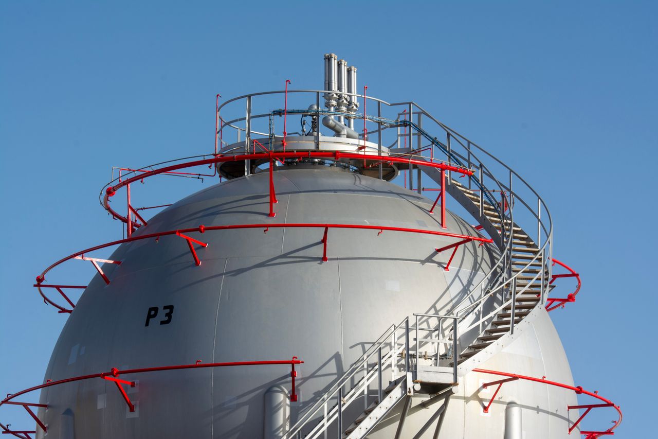 Germany's Gas Storage Levels Fall to Multi-Year Lows