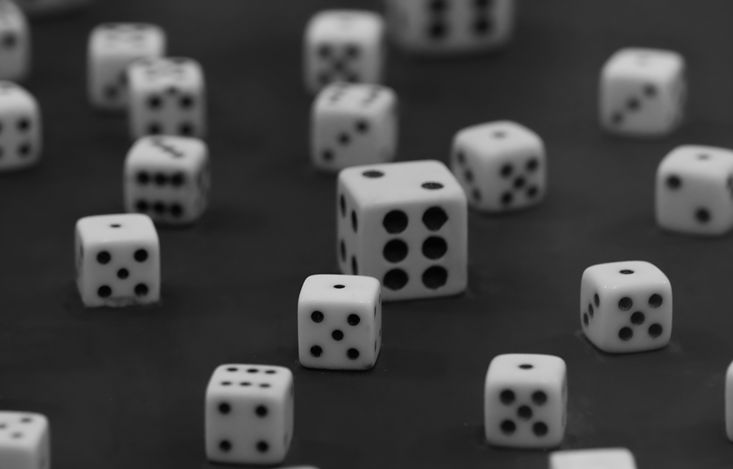 Online Casino: Spielautomaten und Live-Spiele im Überblick